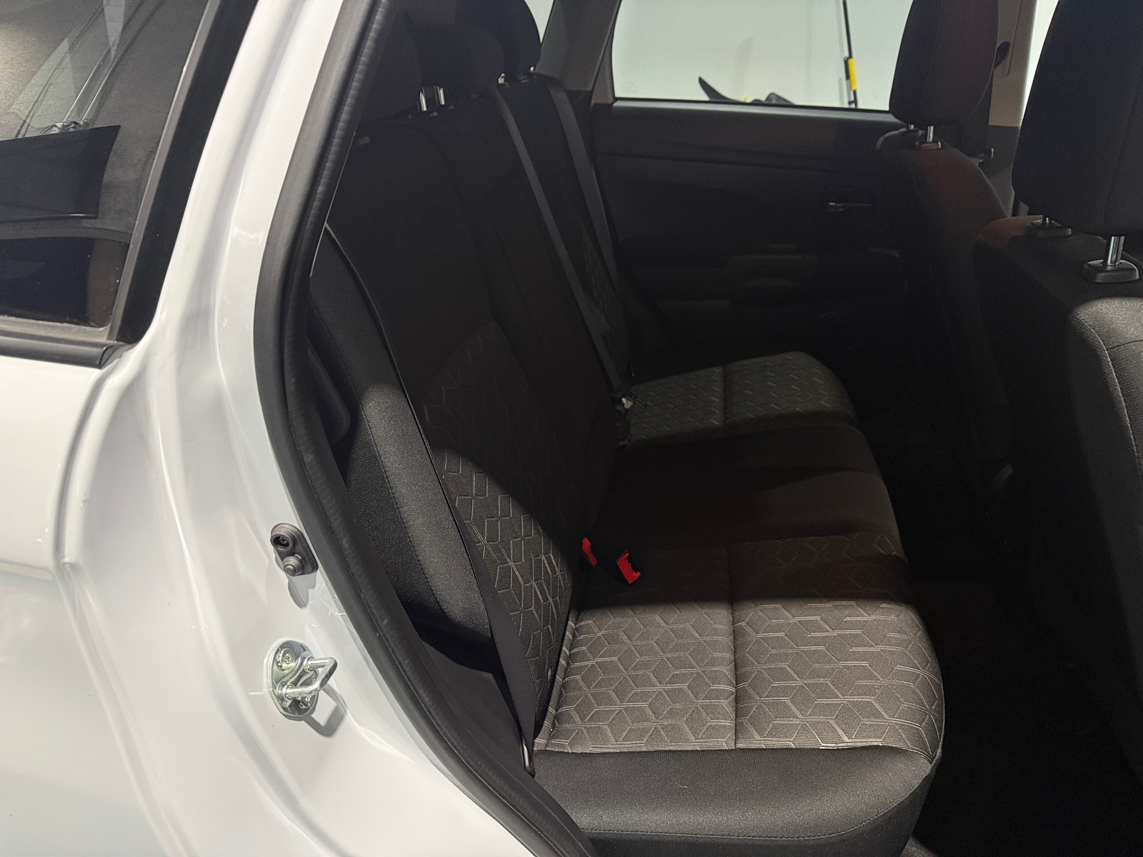 Thumbnail: 2024 Mitsubishi Outlander Sport - 6