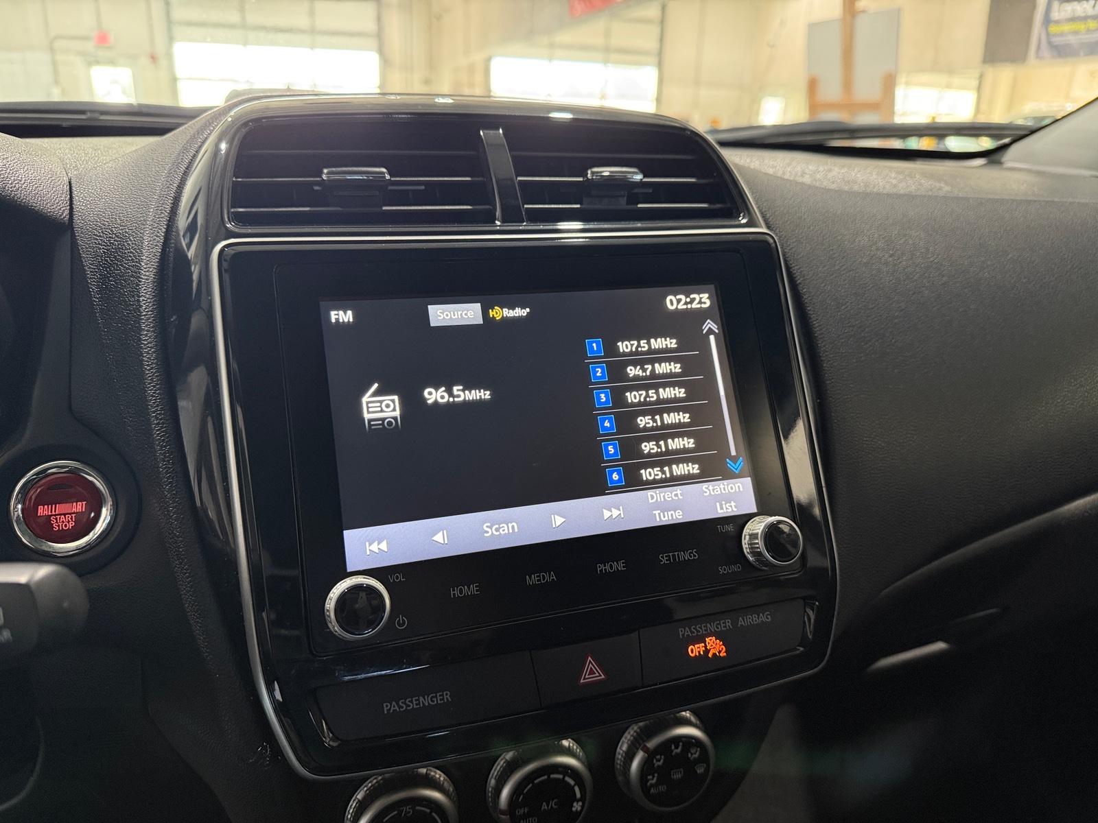 Thumbnail: 2024 Mitsubishi Outlander Sport - 4