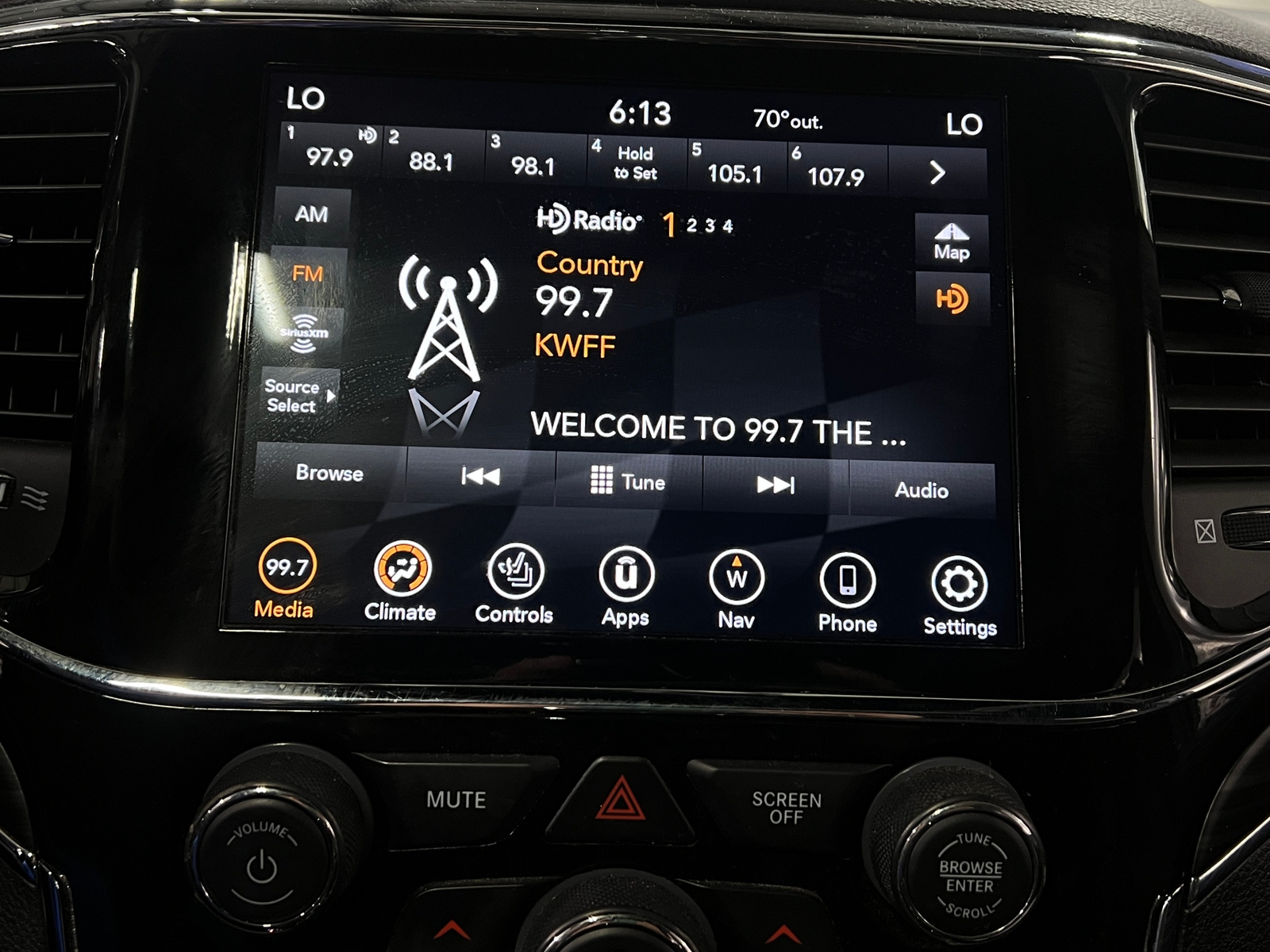 Thumbnail: 2021 Jeep Grand Cherokee - 3