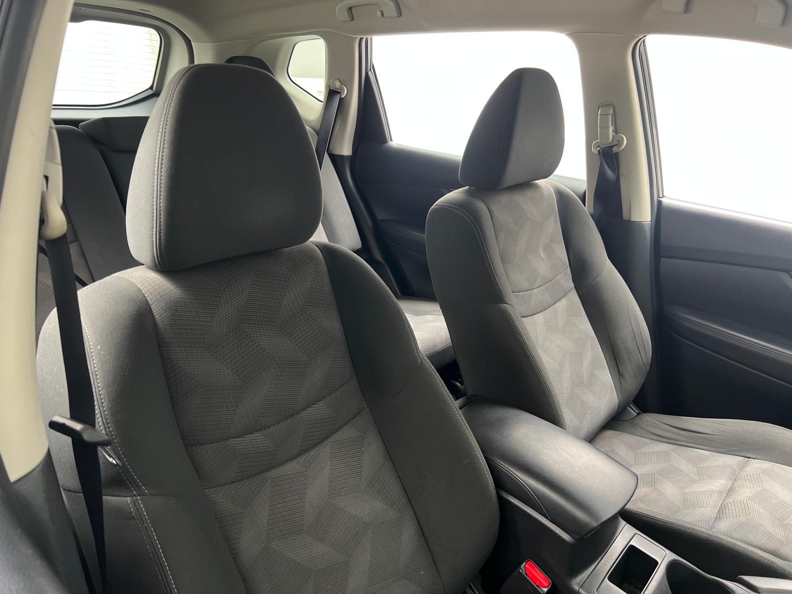 Thumbnail: 2016 Nissan Rogue - 2