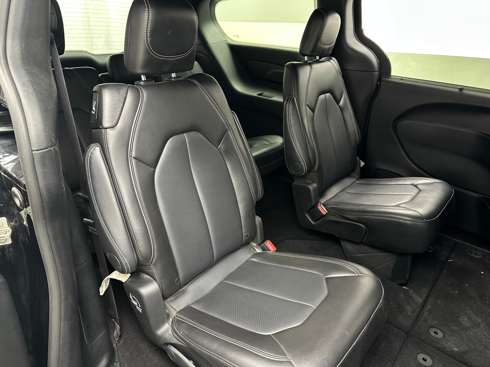 Thumbnail: 2025 Chrysler Pacifica - 5