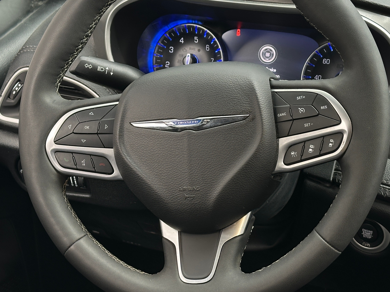 Thumbnail: 2025 Chrysler Pacifica - 4