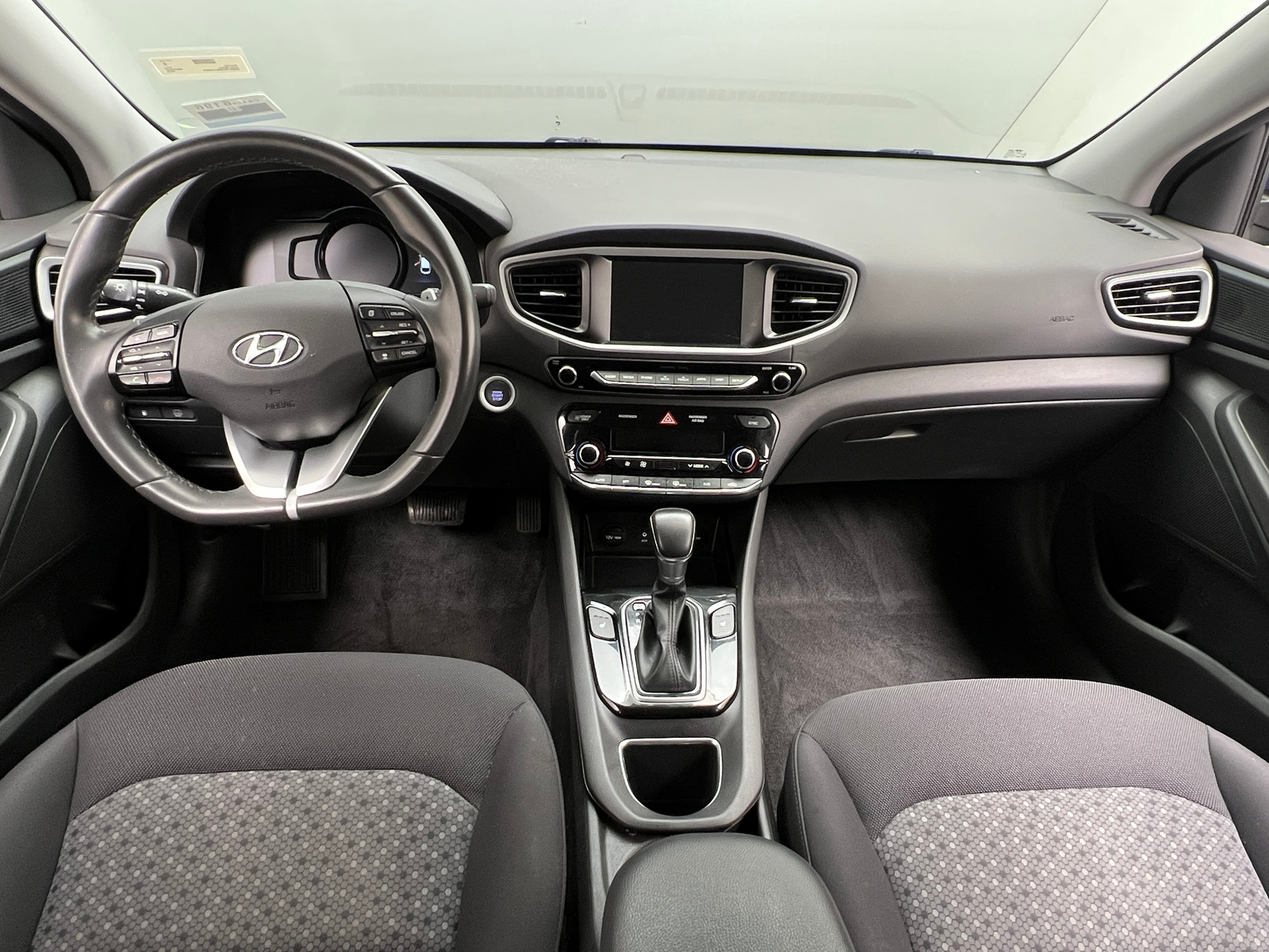 Thumbnail: 2019 Hyundai Ioniq - 3