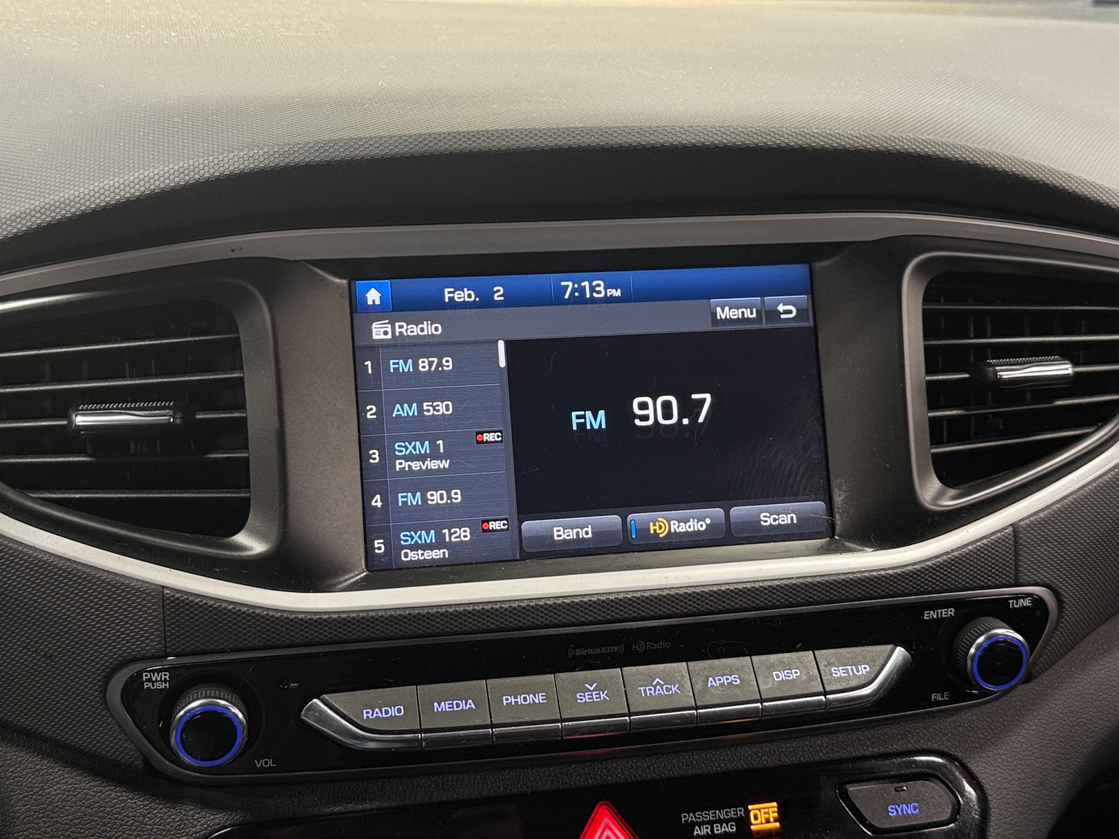 Thumbnail: 2019 Hyundai Ioniq - 4