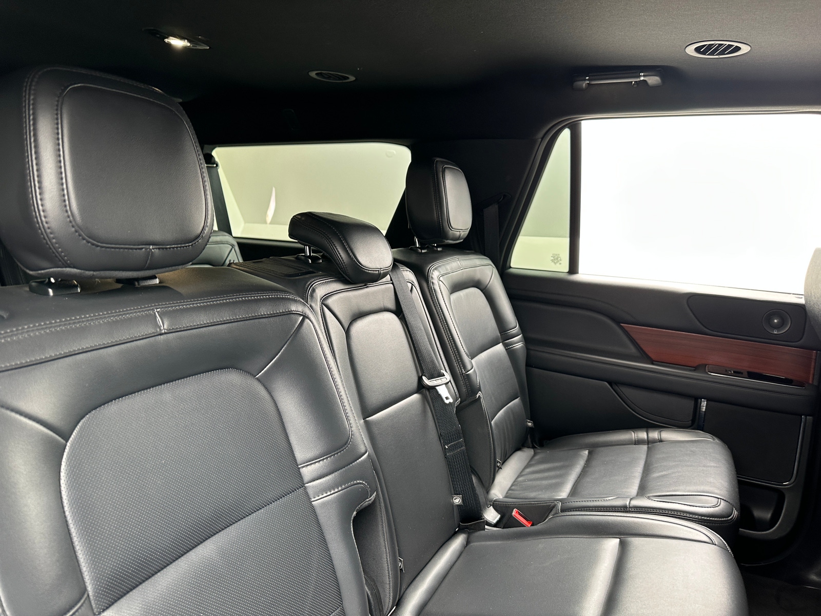 Thumbnail: 2024 Lincoln Navigator L - 5