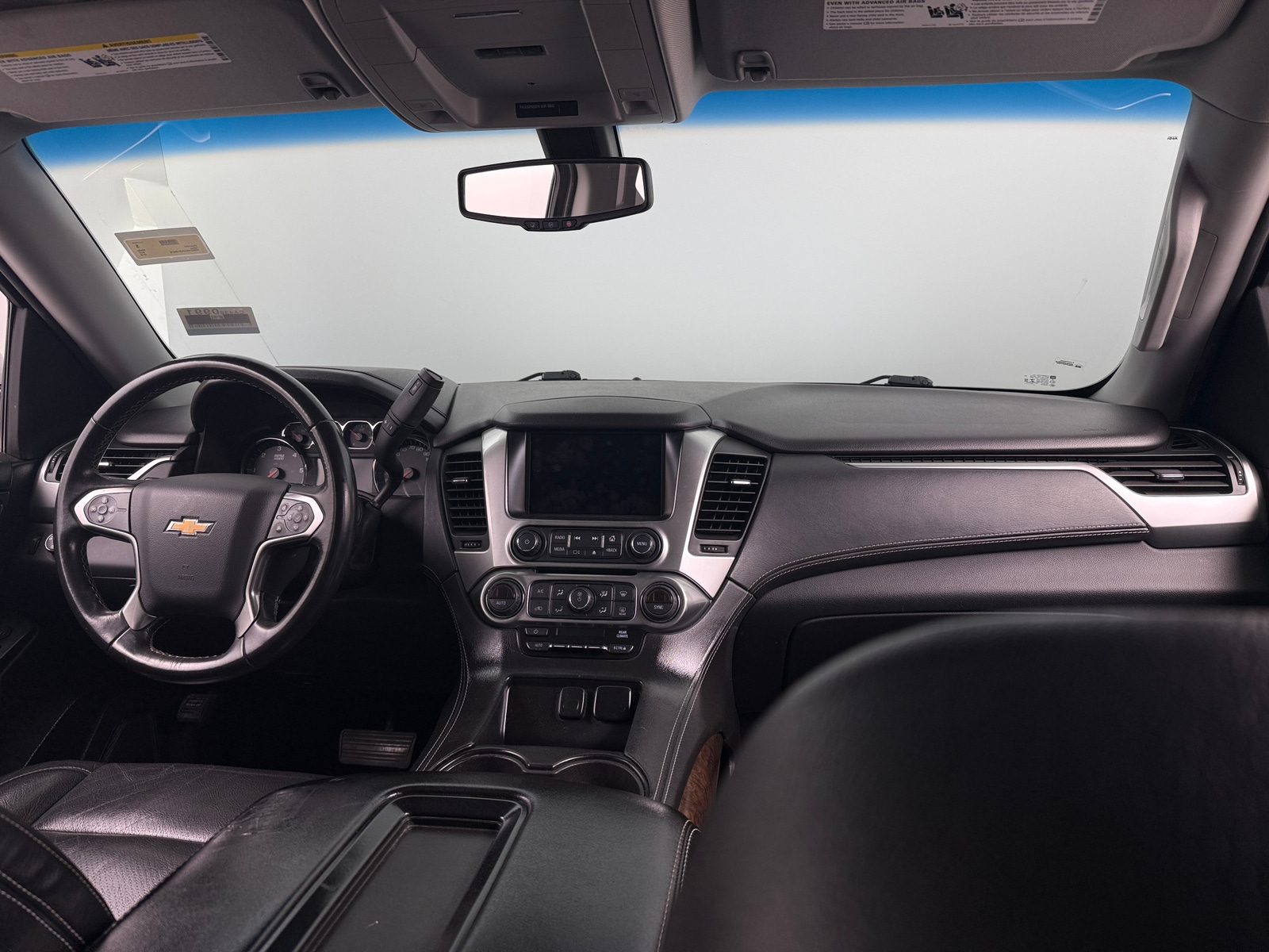 Thumbnail: 2019 Chevrolet Tahoe - 3