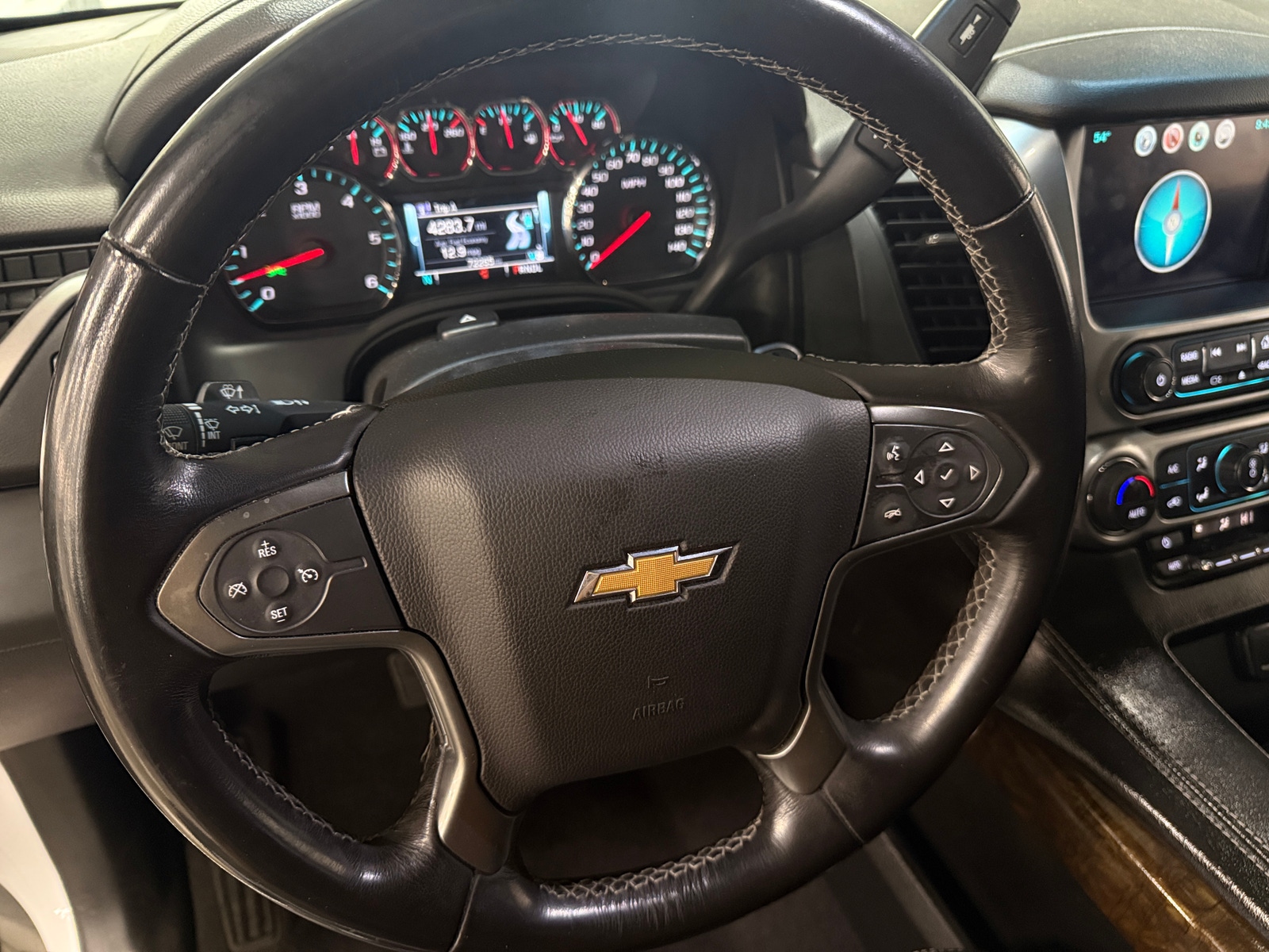 Thumbnail: 2019 Chevrolet Tahoe - 5