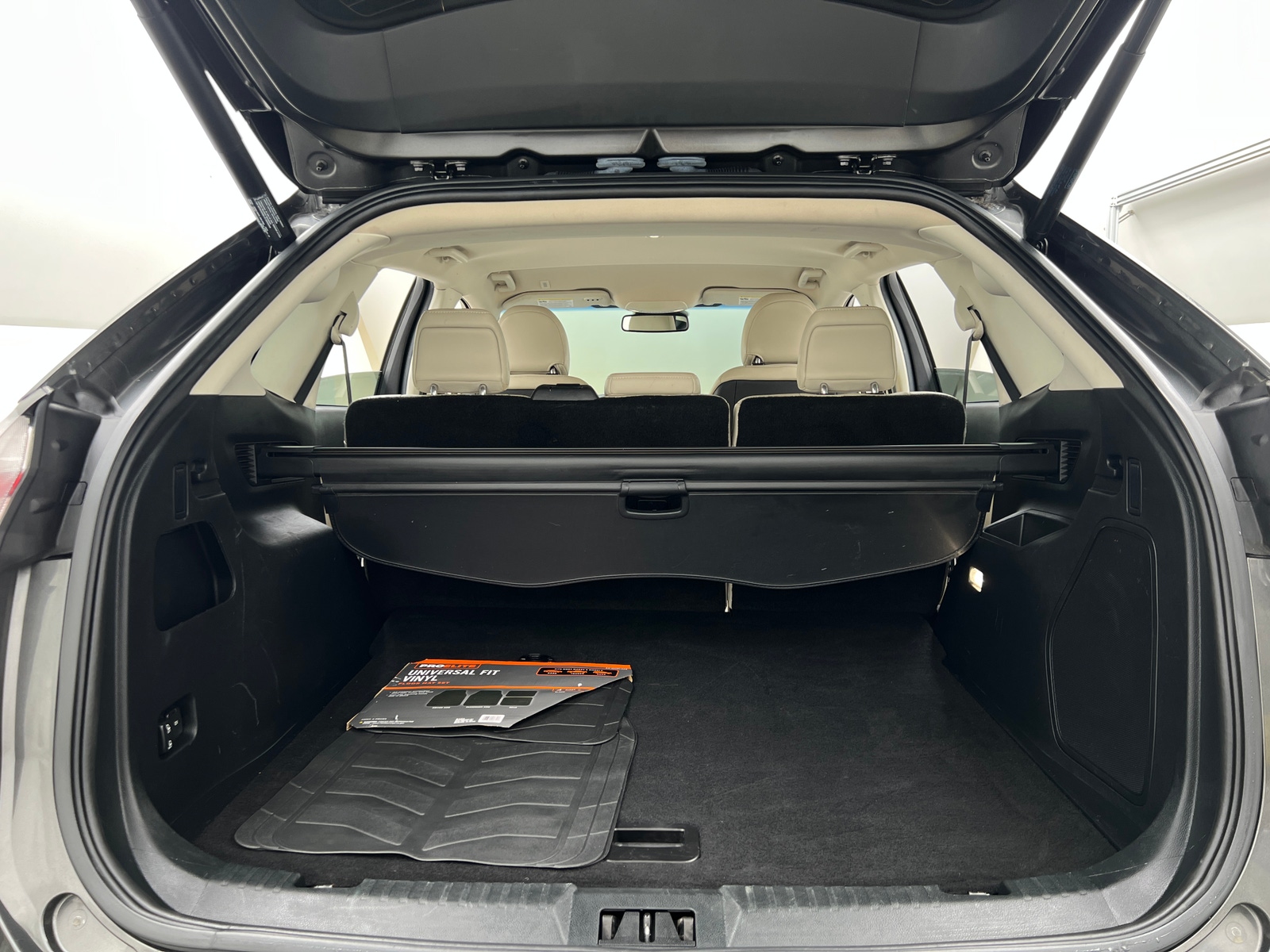 Thumbnail: 2019 Ford Edge - 6