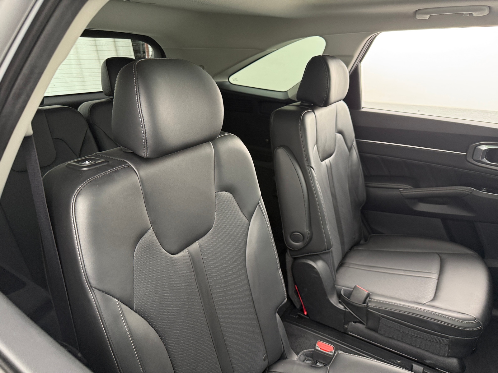 Thumbnail: 2023 Kia Sorento - 5