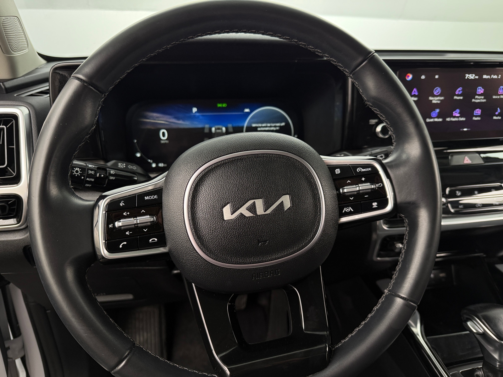 Thumbnail: 2023 Kia Sorento - 4