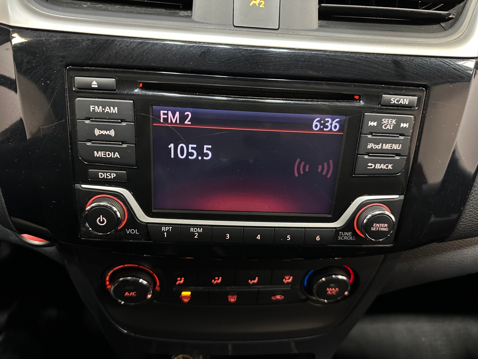 Thumbnail: 2017 Nissan Sentra - 4