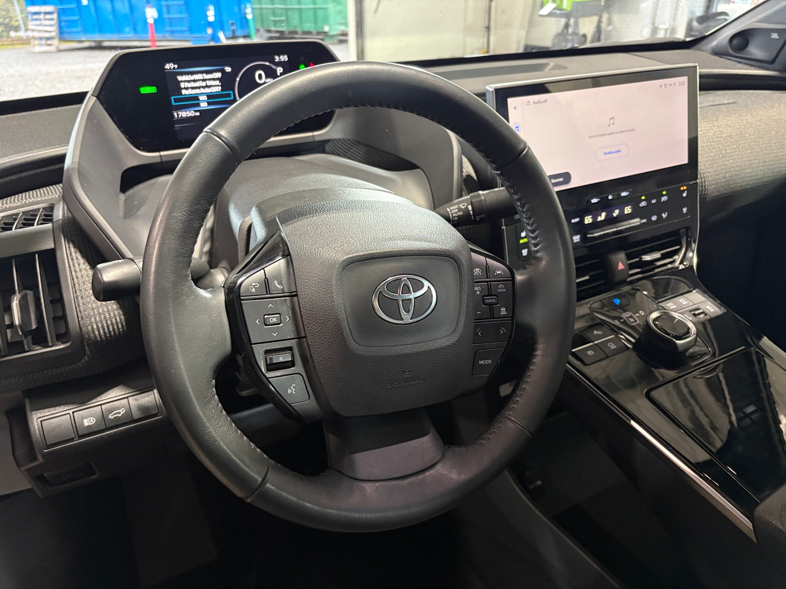 Thumbnail: 2023 Toyota bZ4X - 4