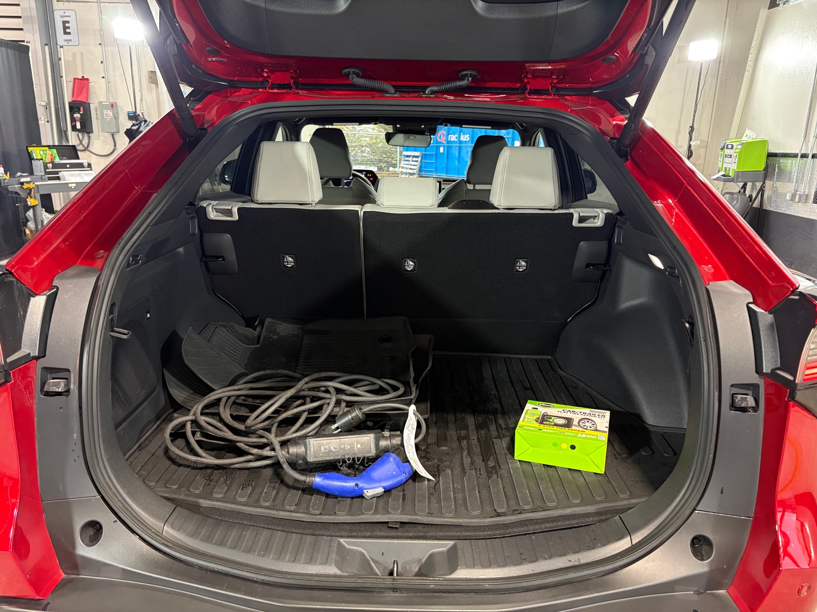 Thumbnail: 2023 Toyota bZ4X - 6