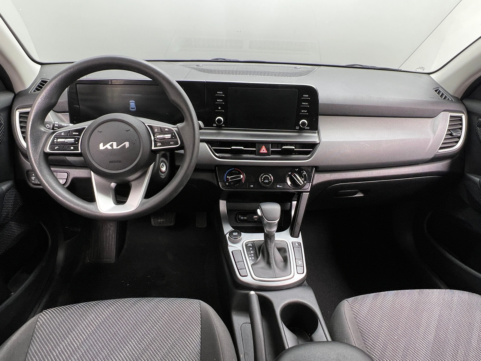 Thumbnail: 2024 Kia Seltos - 3