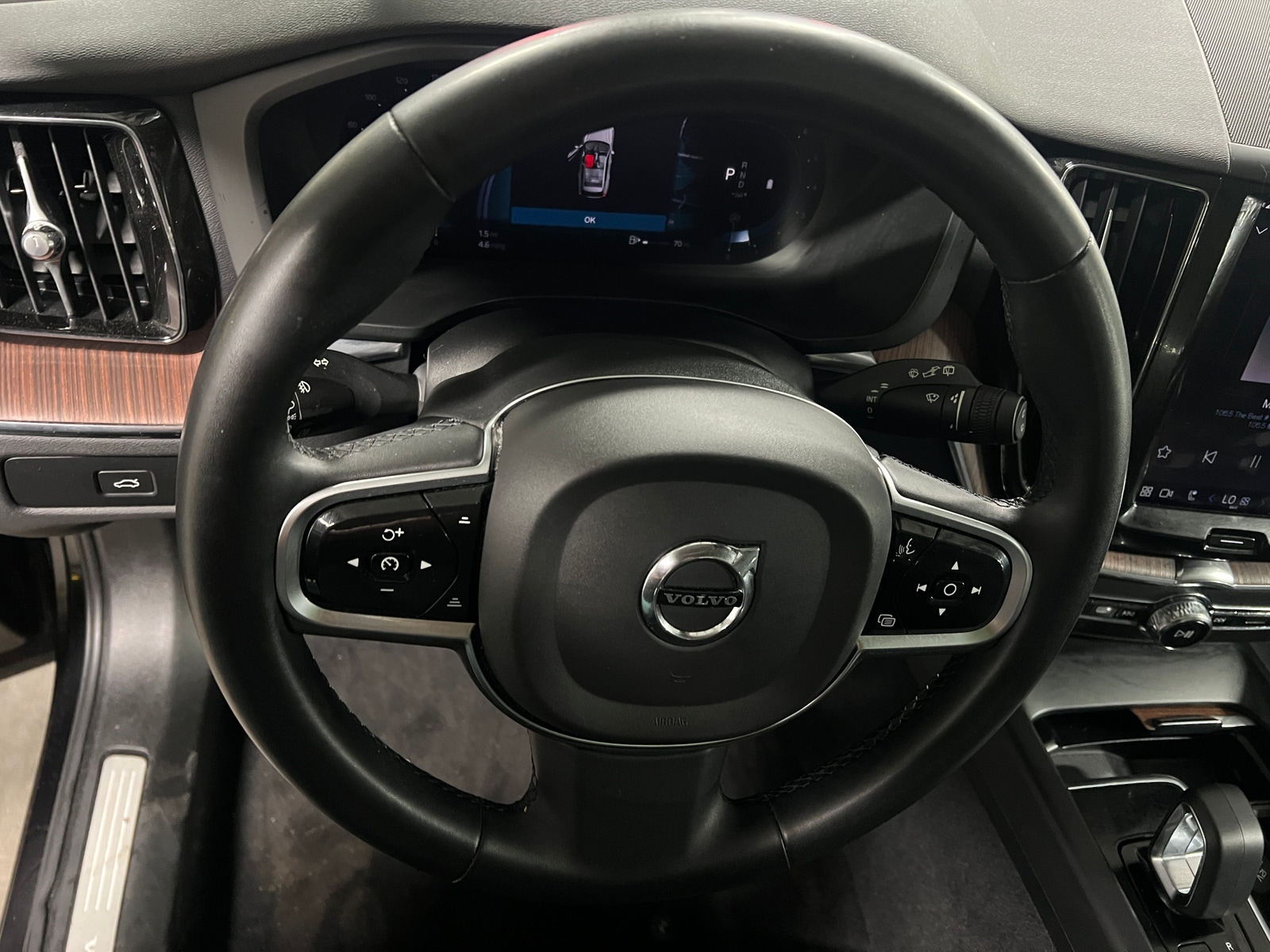 Thumbnail: 2023 Volvo XC60 - 4