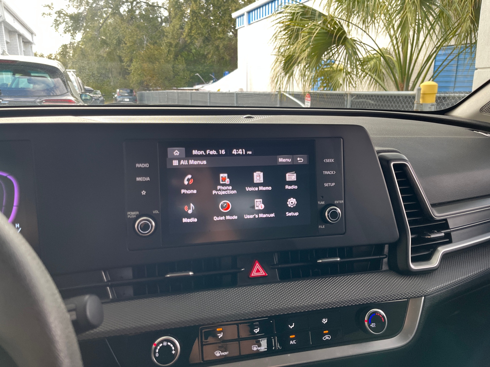 Thumbnail: 2025 Kia Sportage - 4