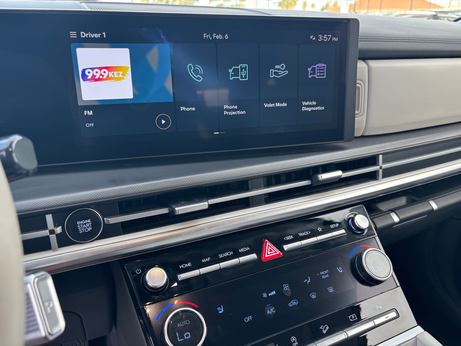 Thumbnail: 2025 Hyundai Santa Fe - 4