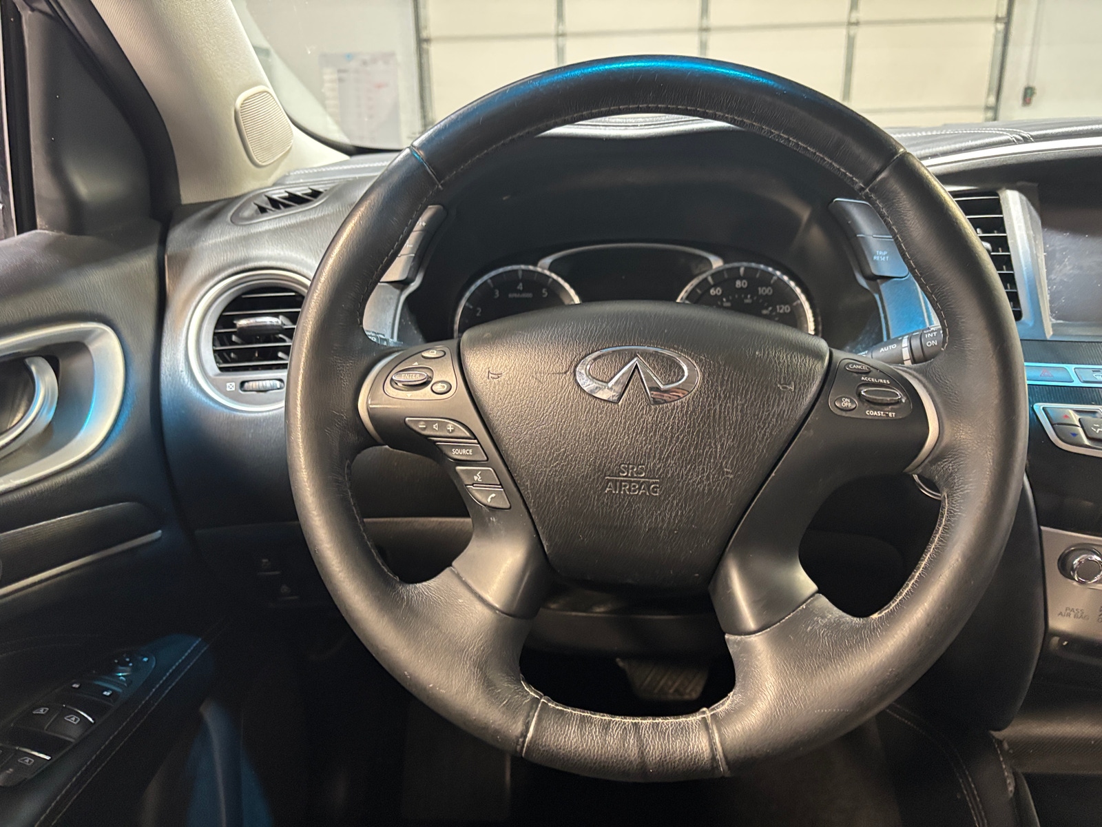 Thumbnail: 2016 INFINITI QX60 - 4