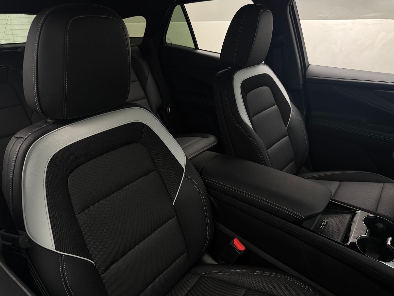 Thumbnail: 2025 Chevrolet Blazer EV - 2