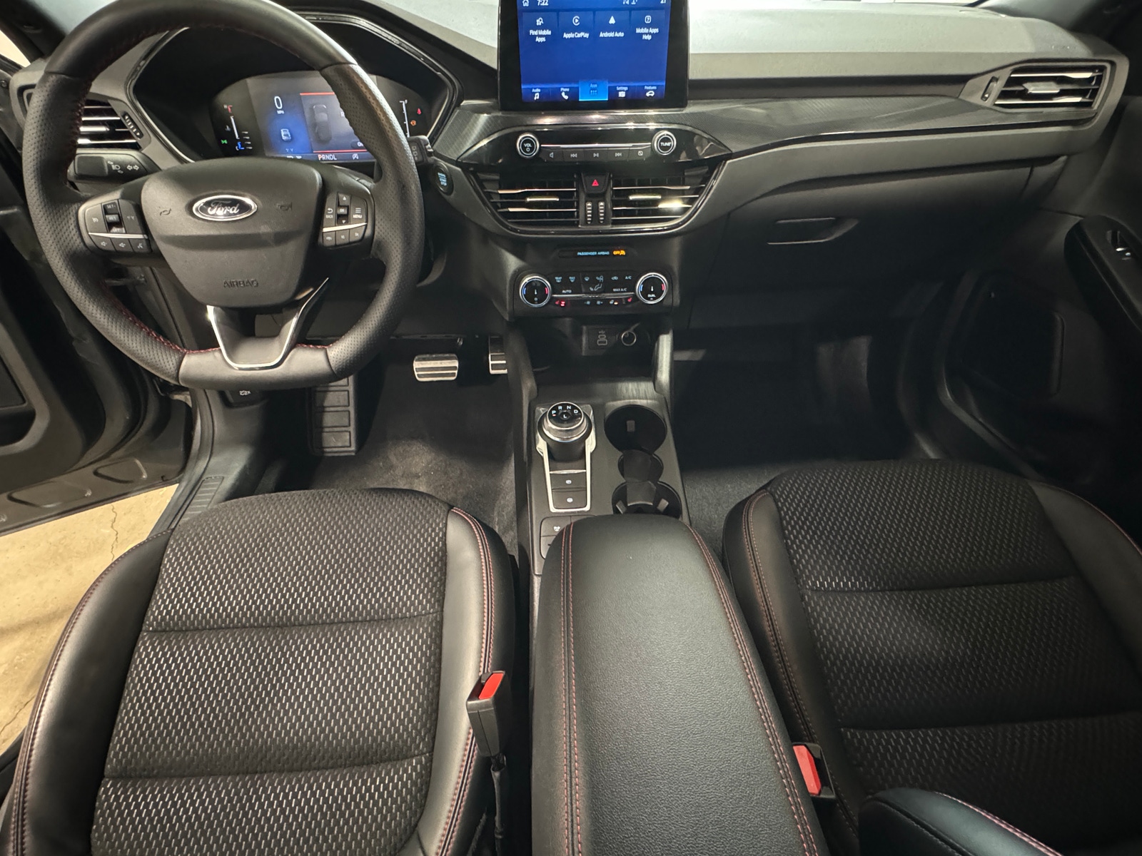 Thumbnail: 2024 Ford Escape - 3