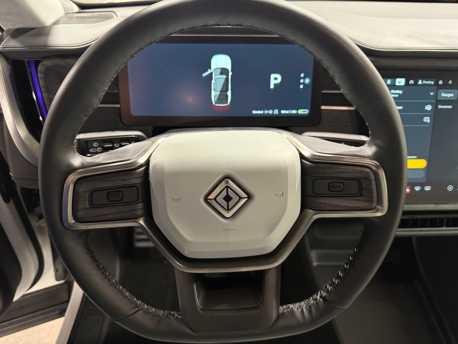 Thumbnail: 2023 Rivian R1S - 4