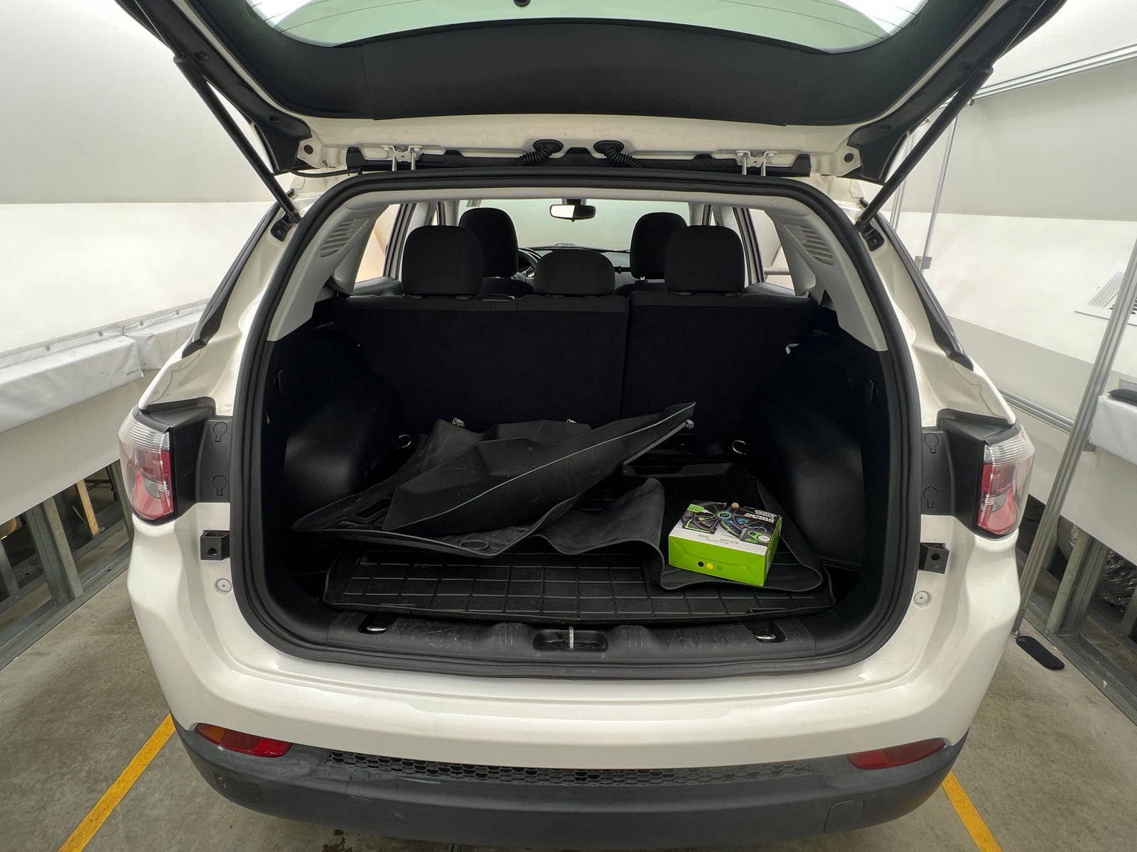 Thumbnail: 2018 Jeep Compass - 7