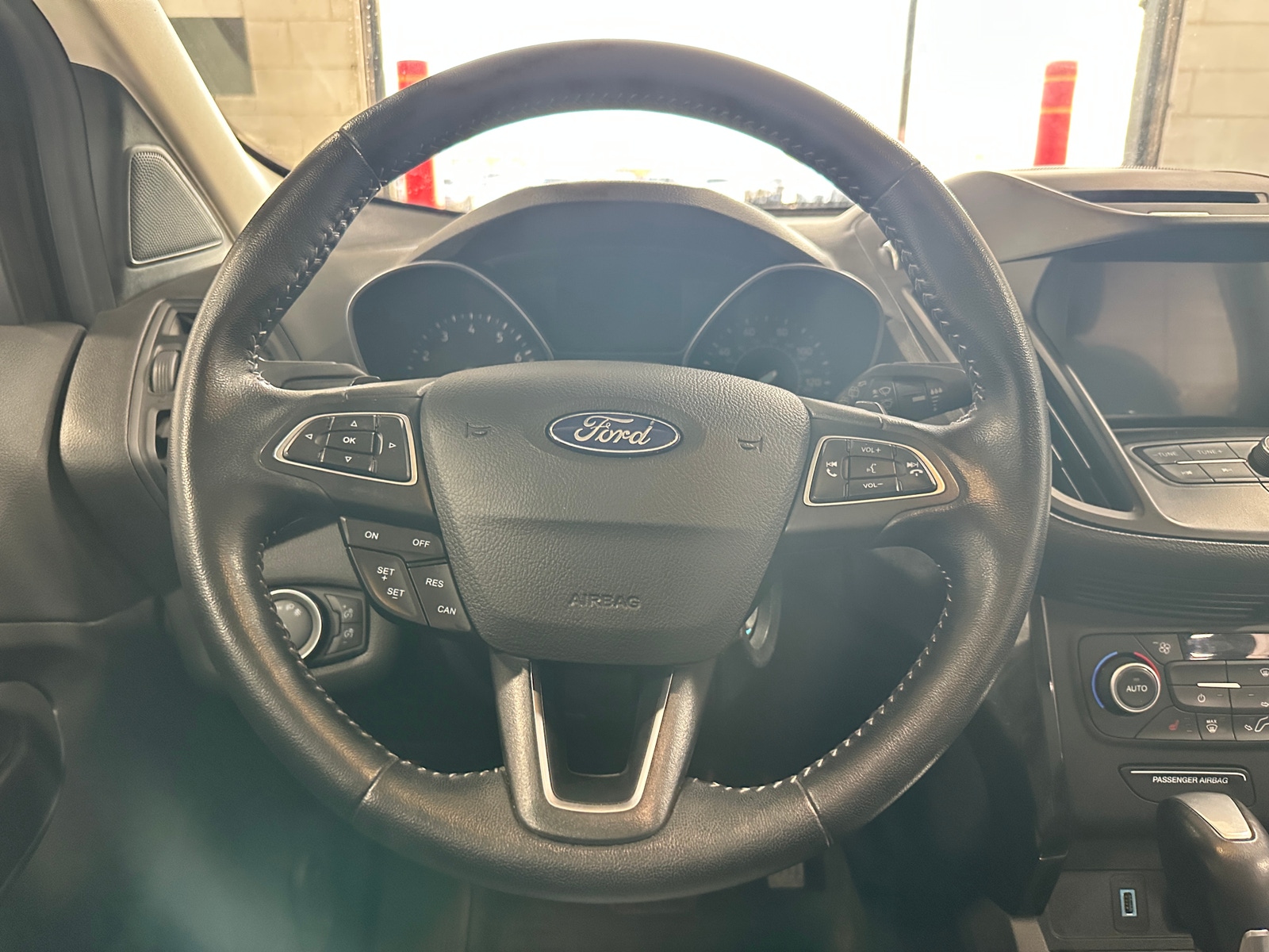 Thumbnail: 2018 Ford Escape - 4