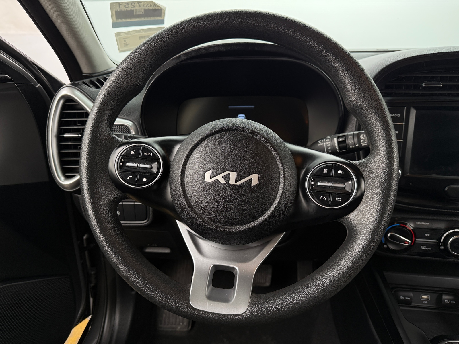 Thumbnail: 2023 Kia Soul - 5