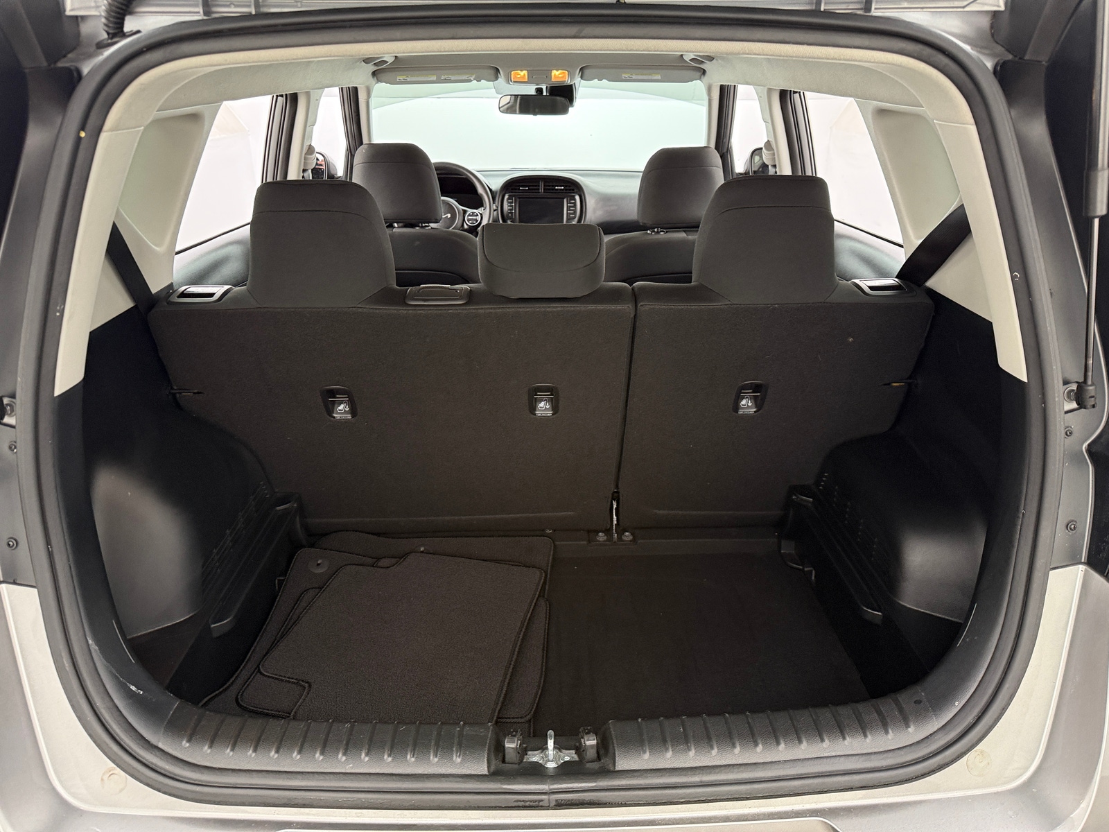 Thumbnail: 2023 Kia Soul - 7