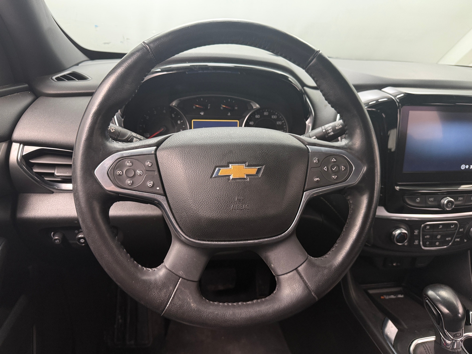 Thumbnail: 2022 Chevrolet Traverse - 4