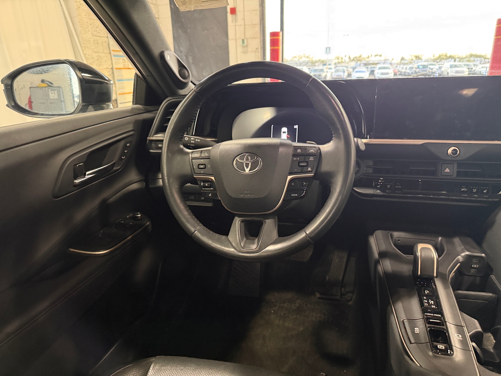 Thumbnail: 2023 Toyota Crown - 4