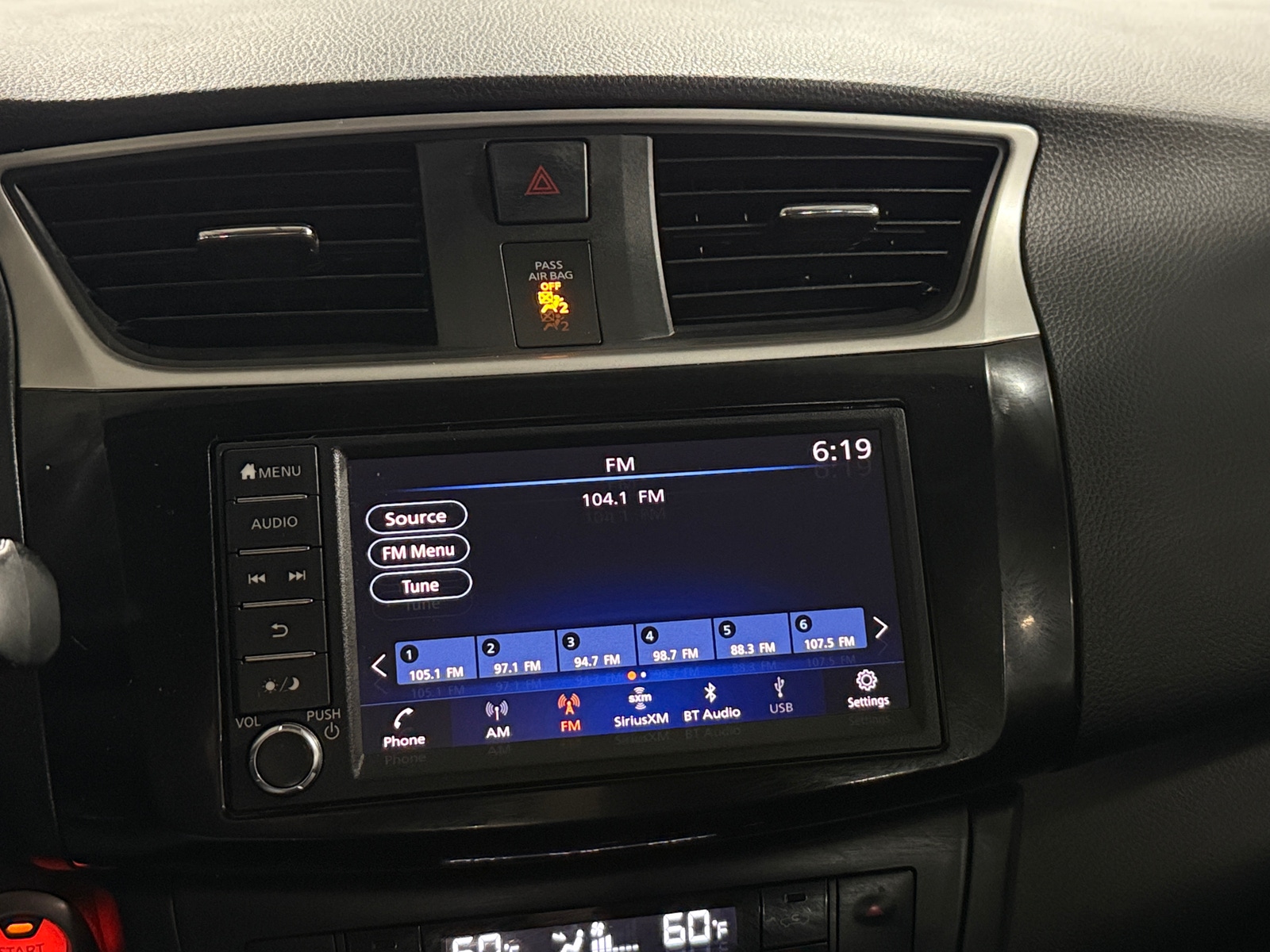 Thumbnail: 2019 Nissan Sentra - 4