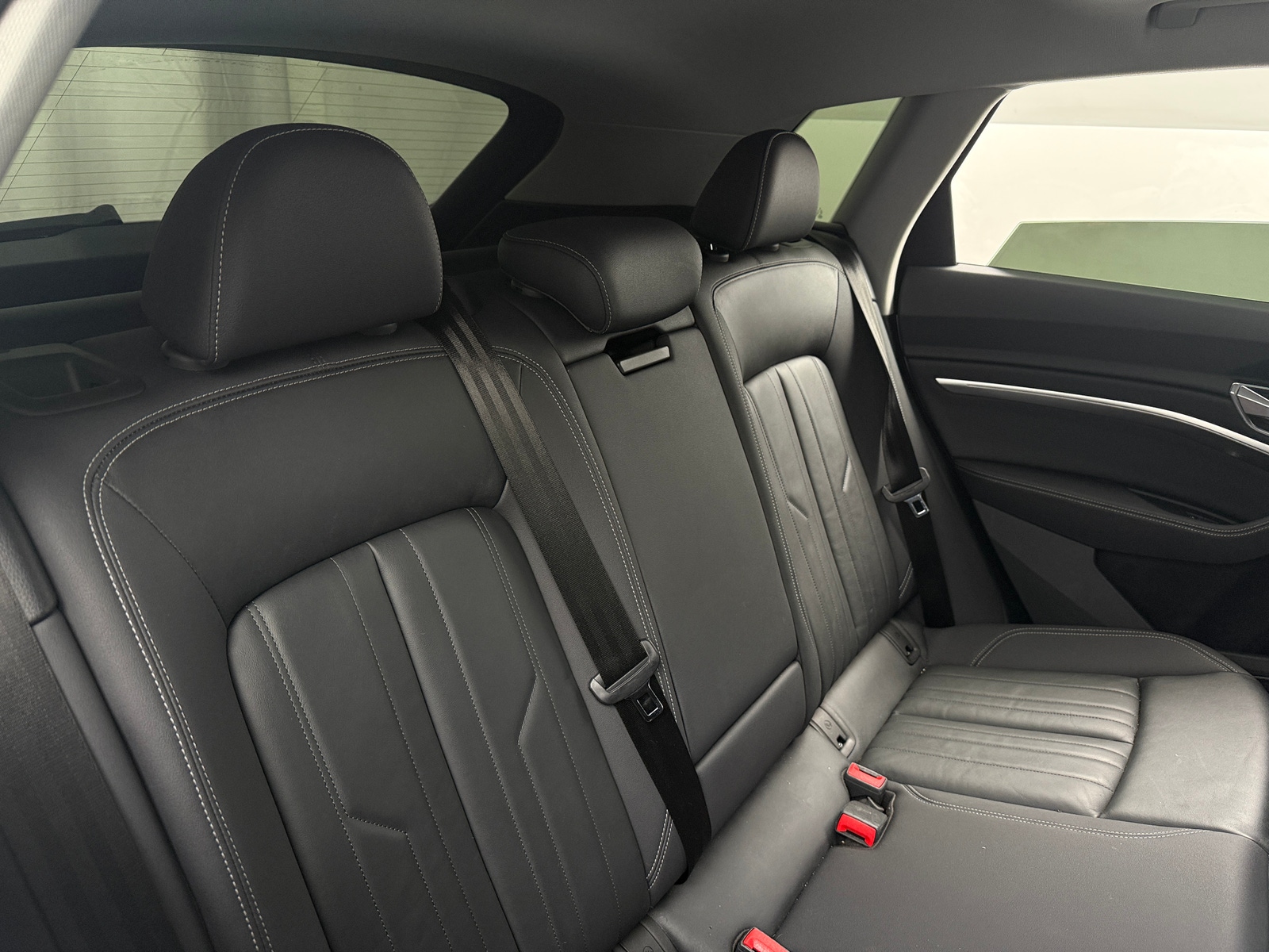 Thumbnail: 2021 Audi e-tron - 5