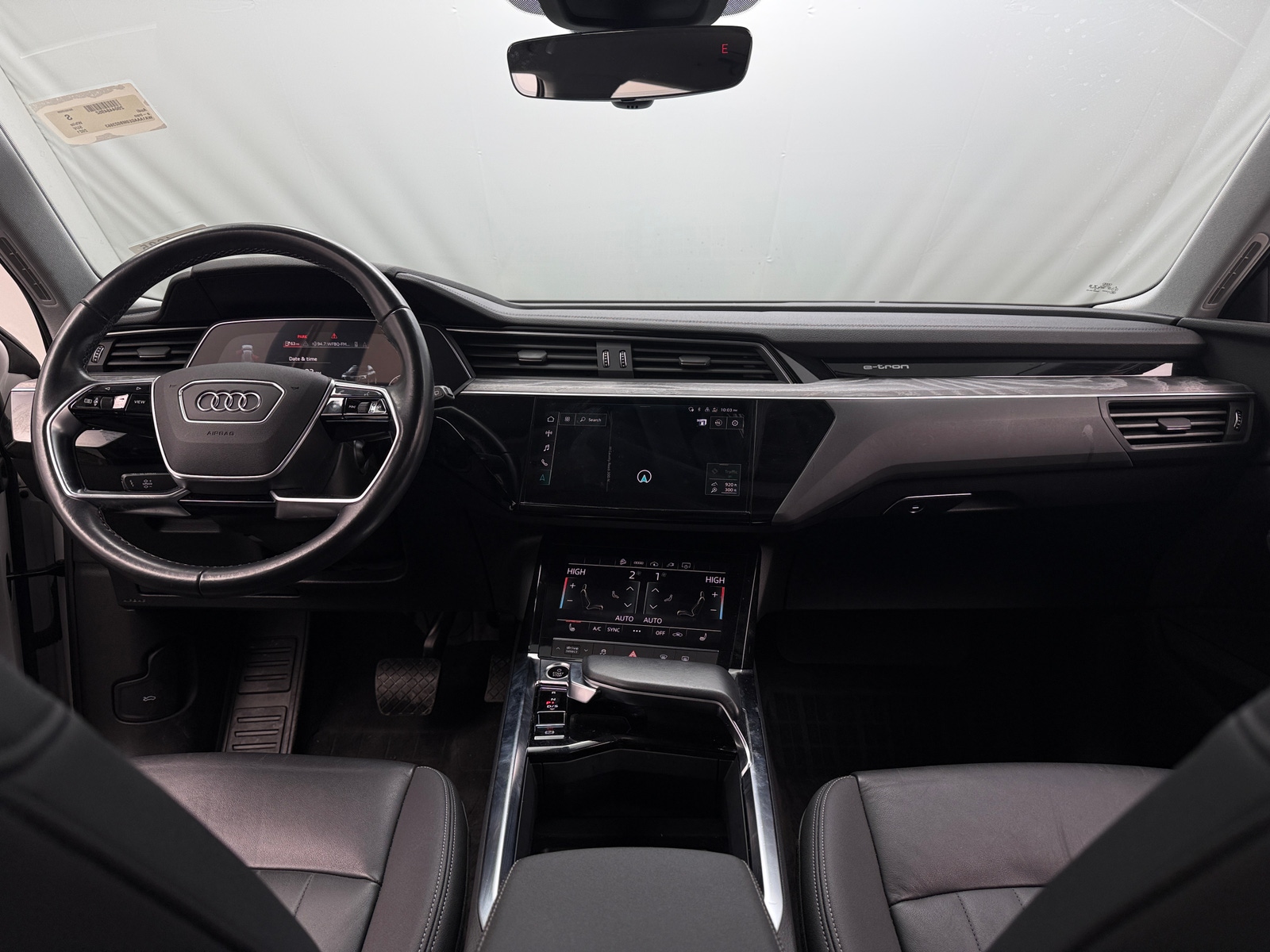 Thumbnail: 2021 Audi e-tron - 2