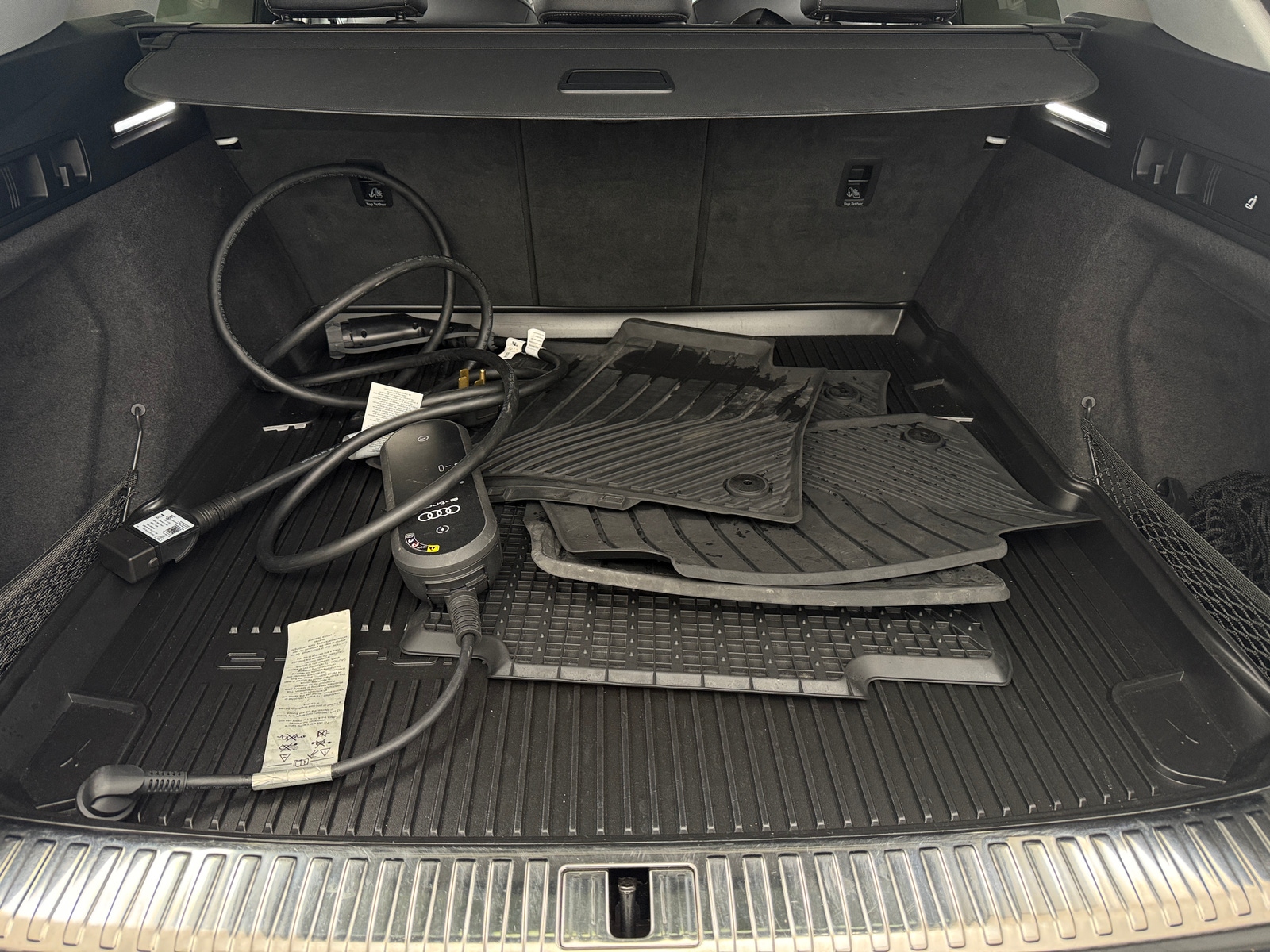 Thumbnail: 2021 Audi e-tron - 6