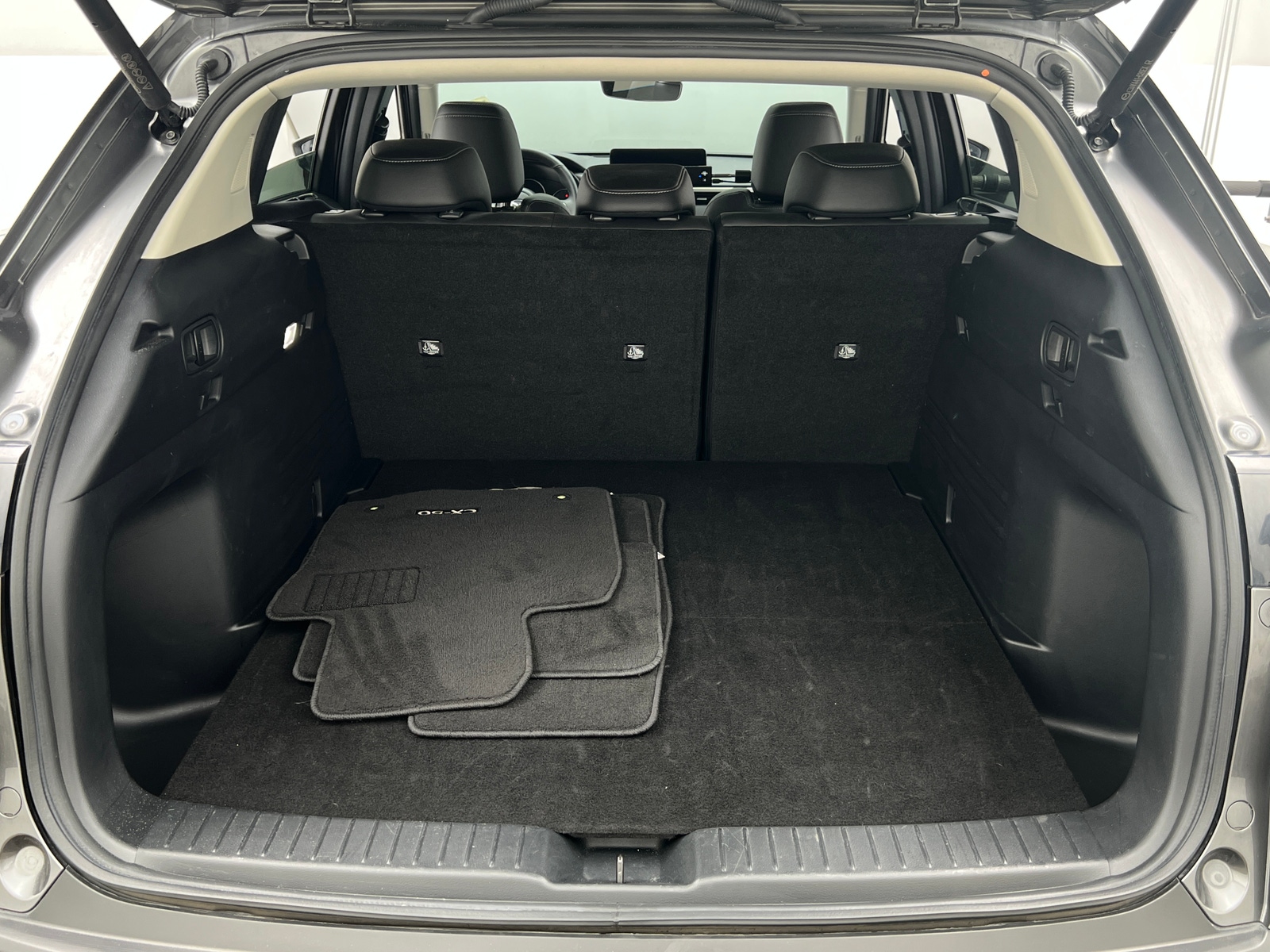 Thumbnail: 2025 Mazda CX-50 - 6