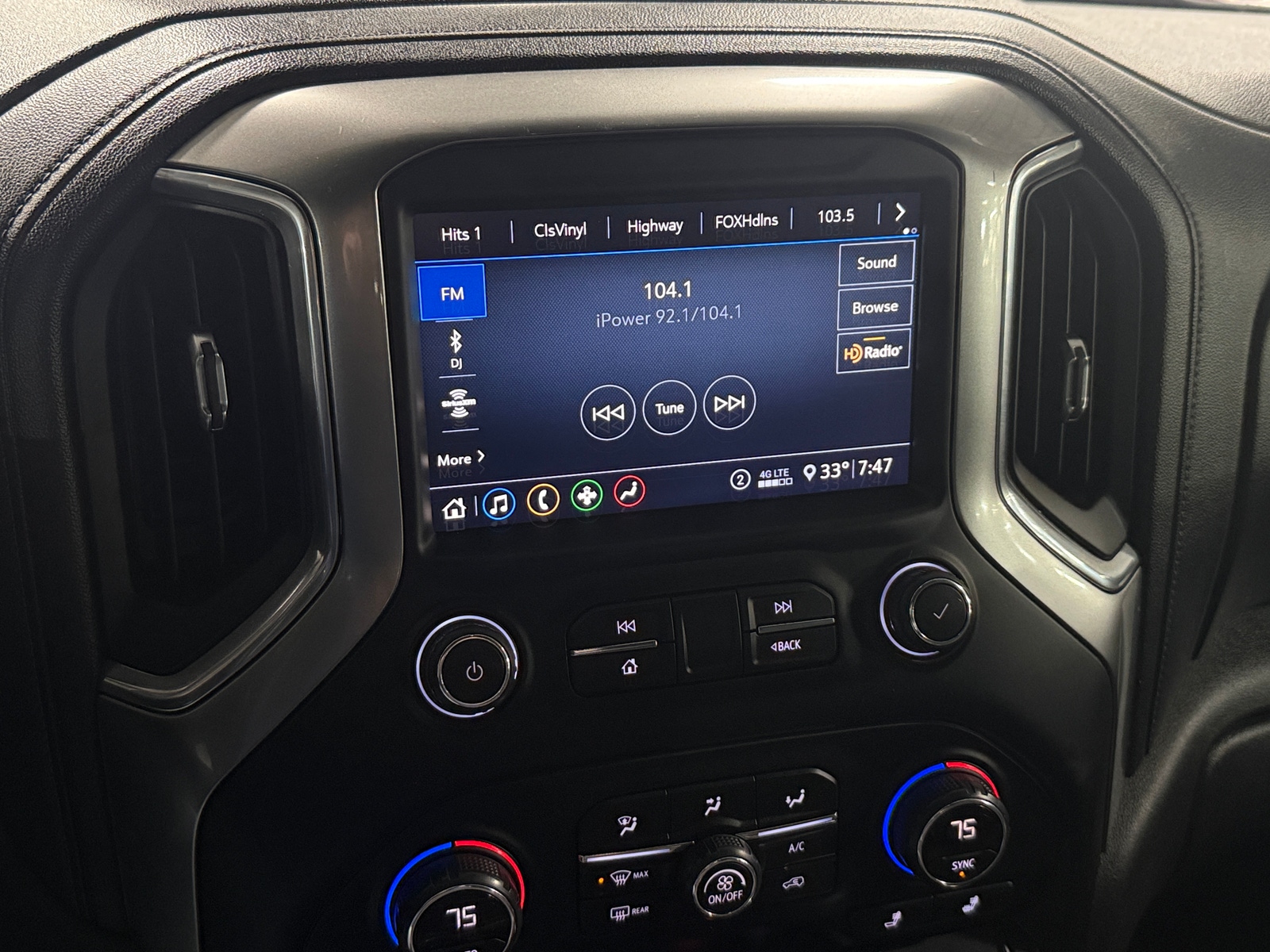 Thumbnail: 2020 Chevrolet Silverado 1500 - 4