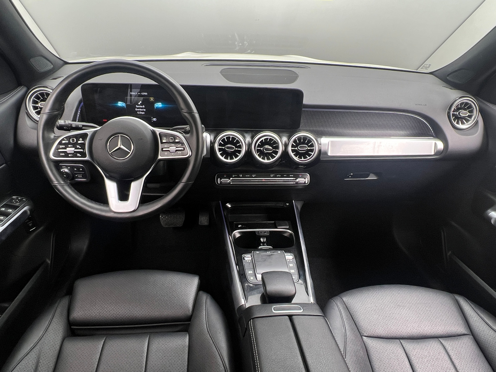 Thumbnail: 2022 Mercedes-Benz GLB - 2
