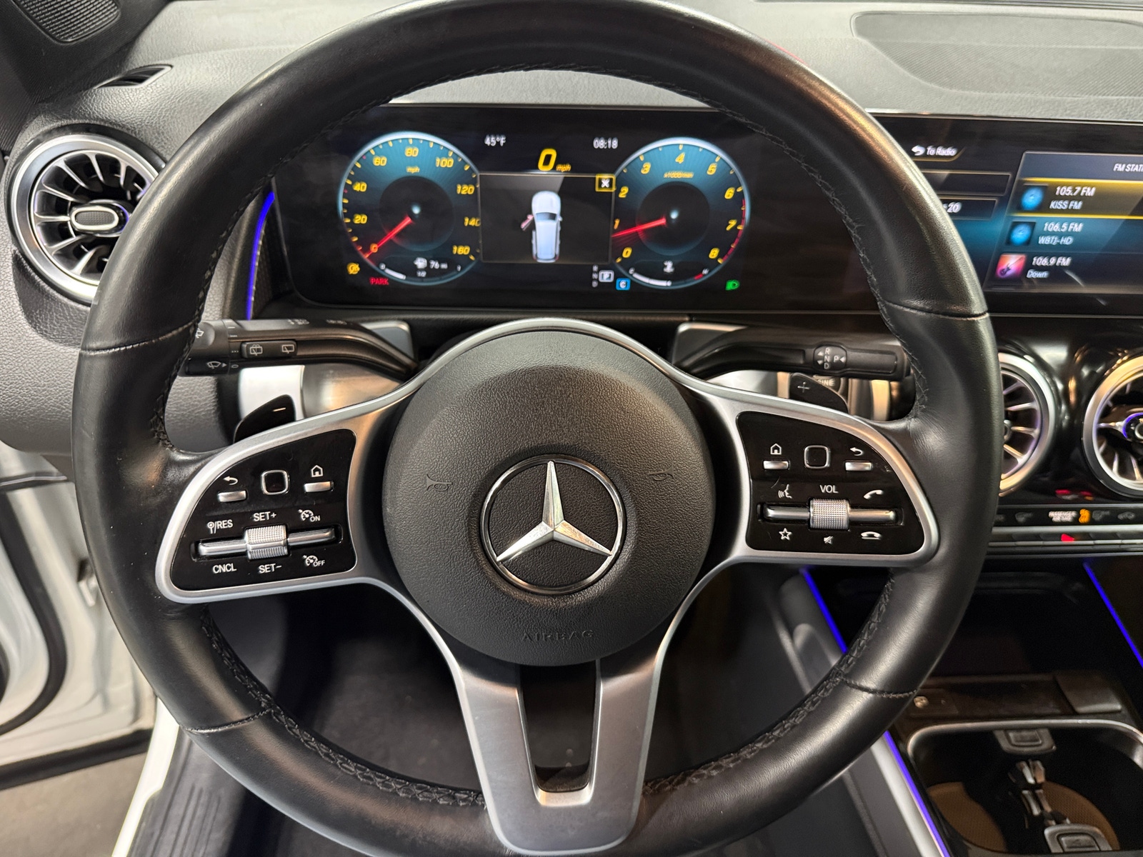 Thumbnail: 2022 Mercedes-Benz GLB - 4