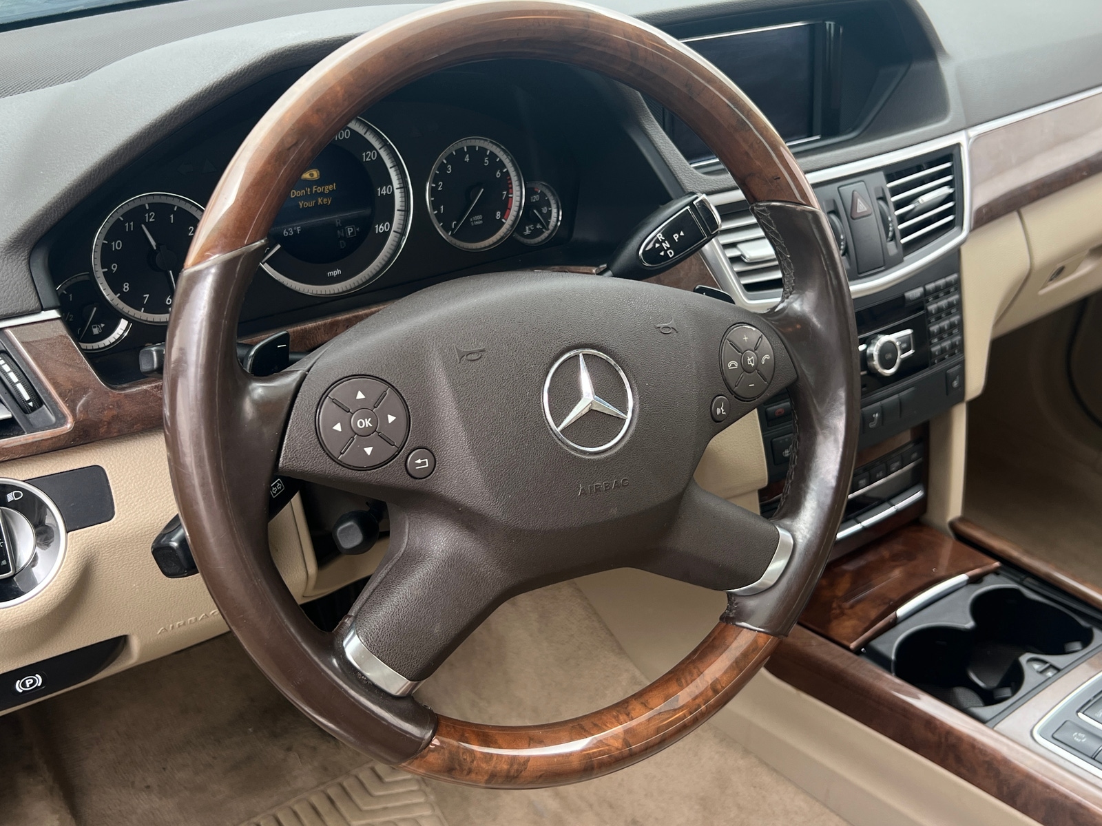 Thumbnail: 2013 Mercedes-Benz E-Class - 3