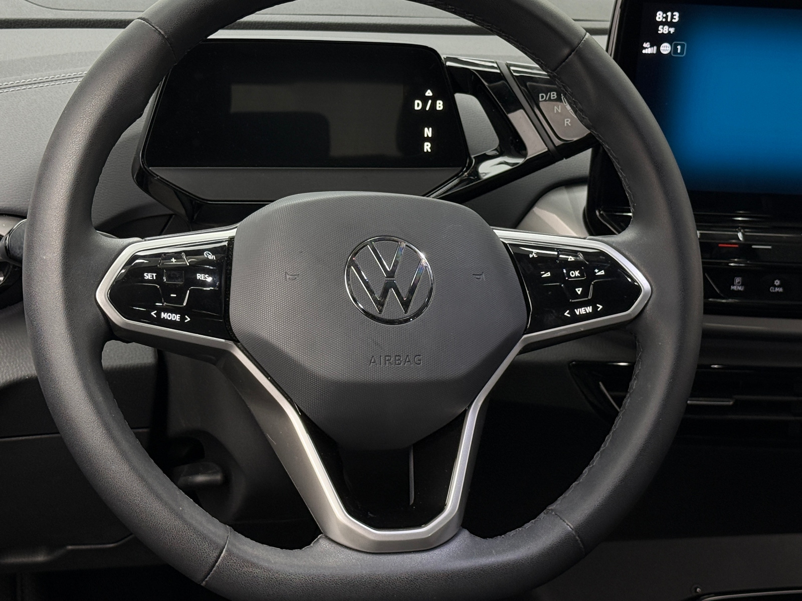 Thumbnail: 2023 Volkswagen ID.4 - 4