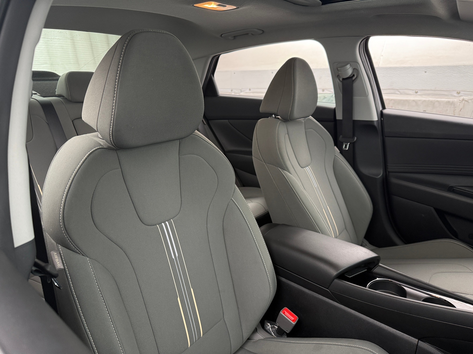 Thumbnail: 2025 Hyundai Elantra - 2