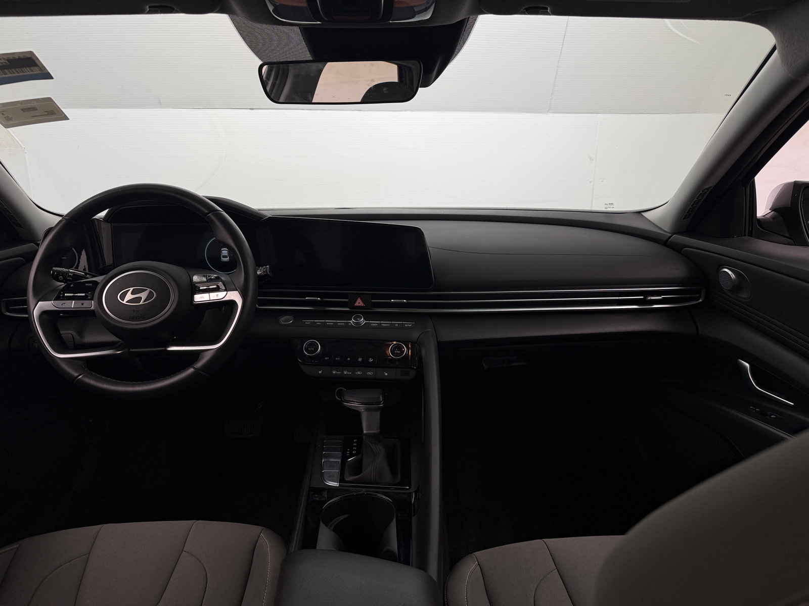 Thumbnail: 2025 Hyundai Elantra - 3