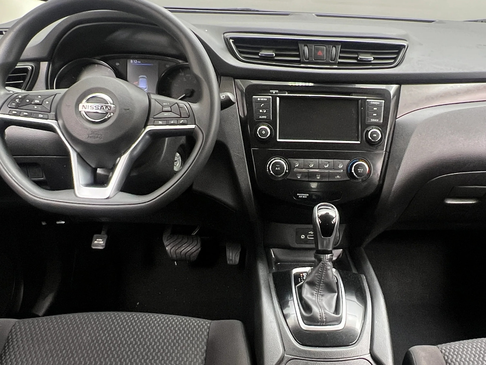 Thumbnail: 2020 Nissan Rogue Sport - 3