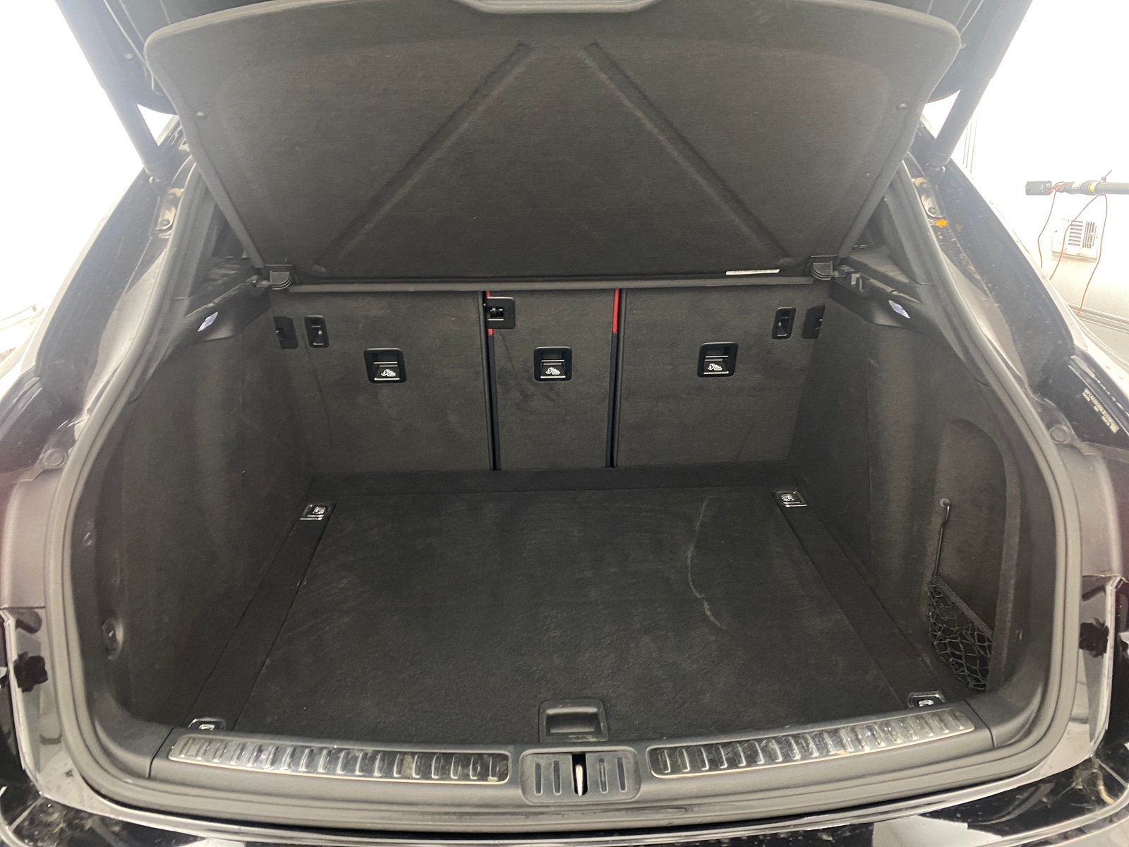 Thumbnail: 2022 Porsche Macan - 6