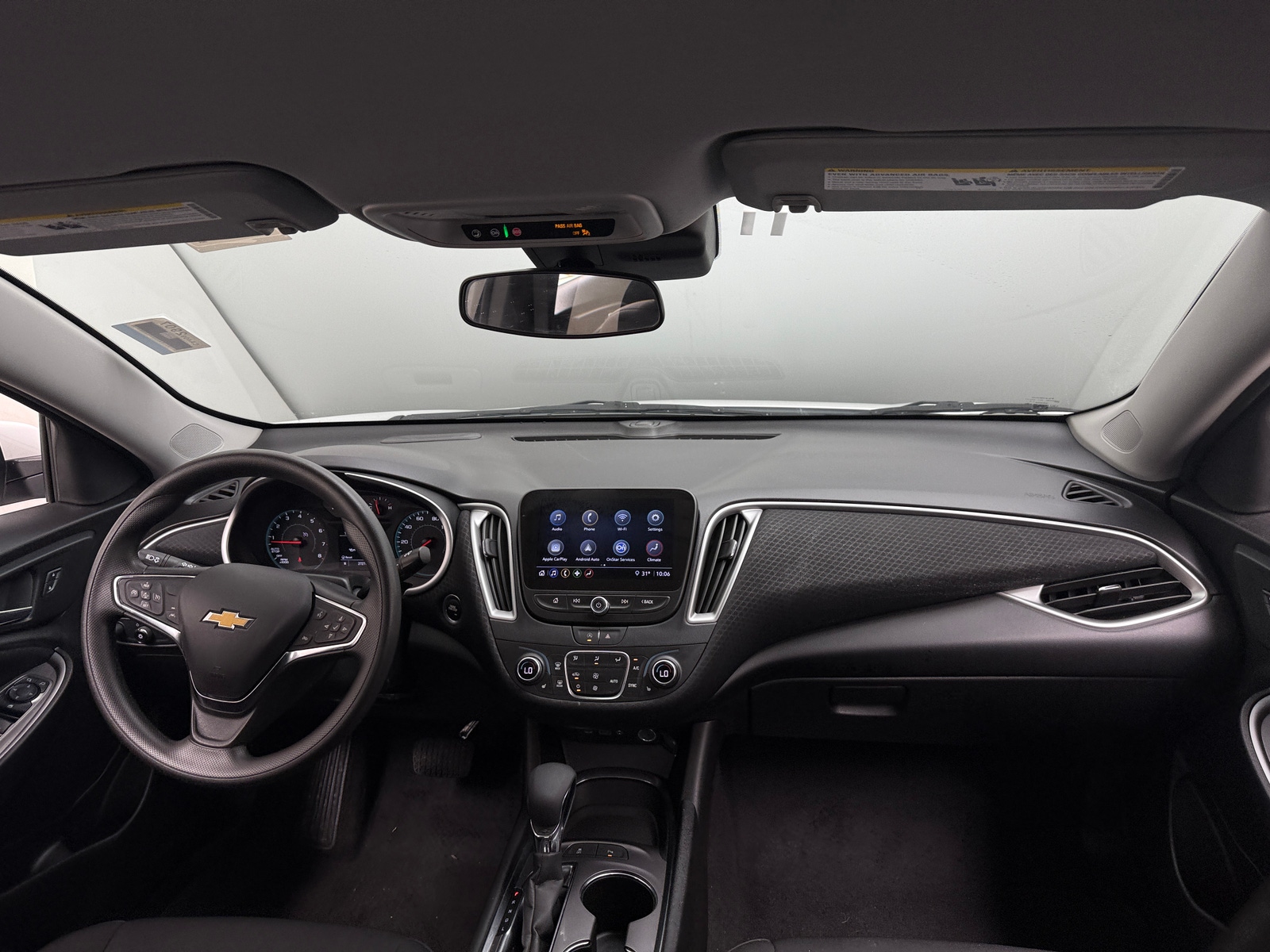 Thumbnail: 2024 Chevrolet Malibu - 3