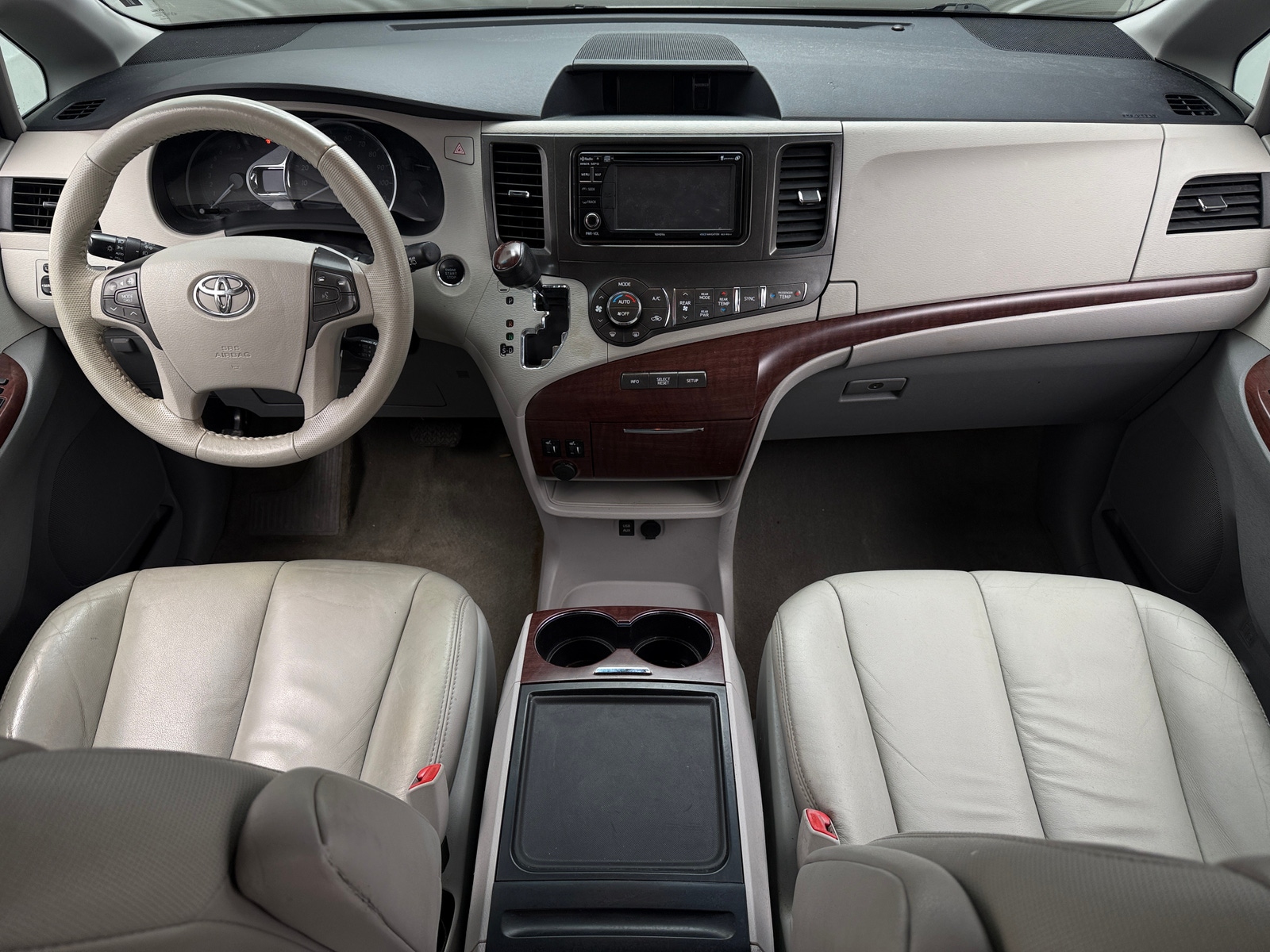 Thumbnail: 2014 Toyota Sienna - 2