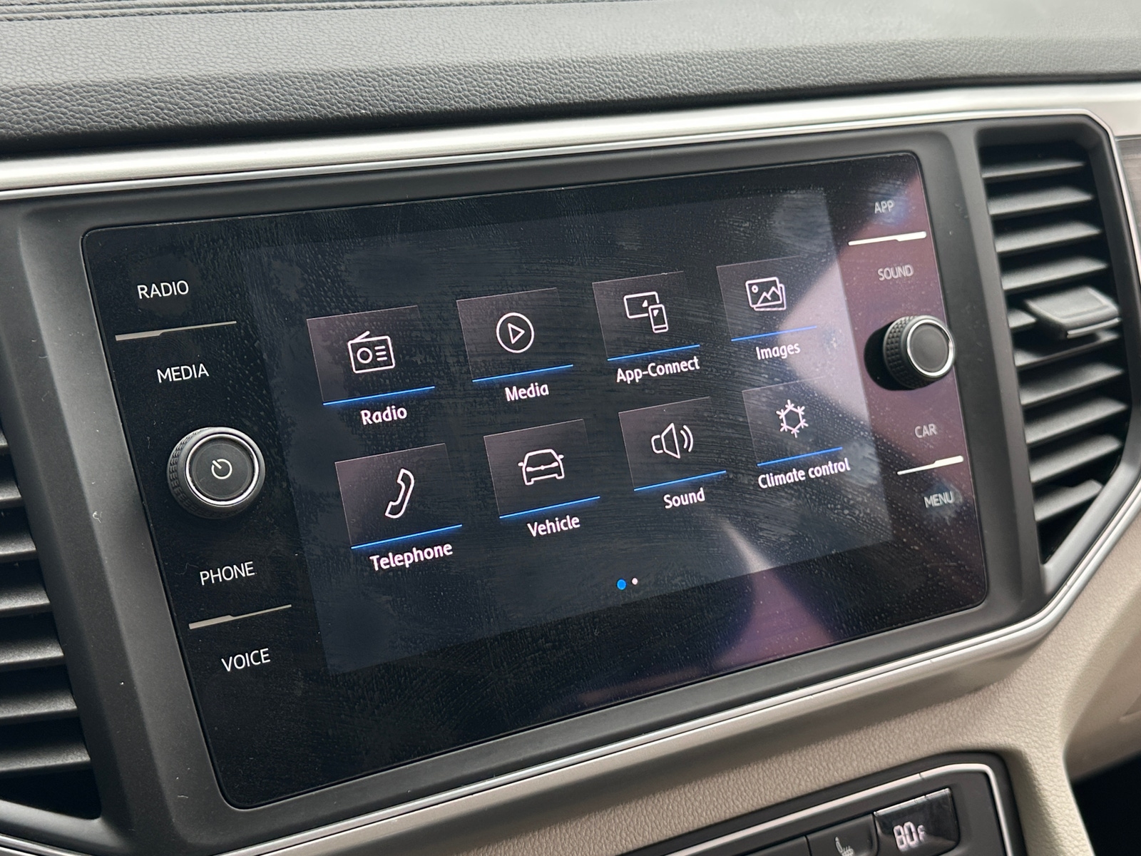 Thumbnail: 2018 Volkswagen Atlas - 3