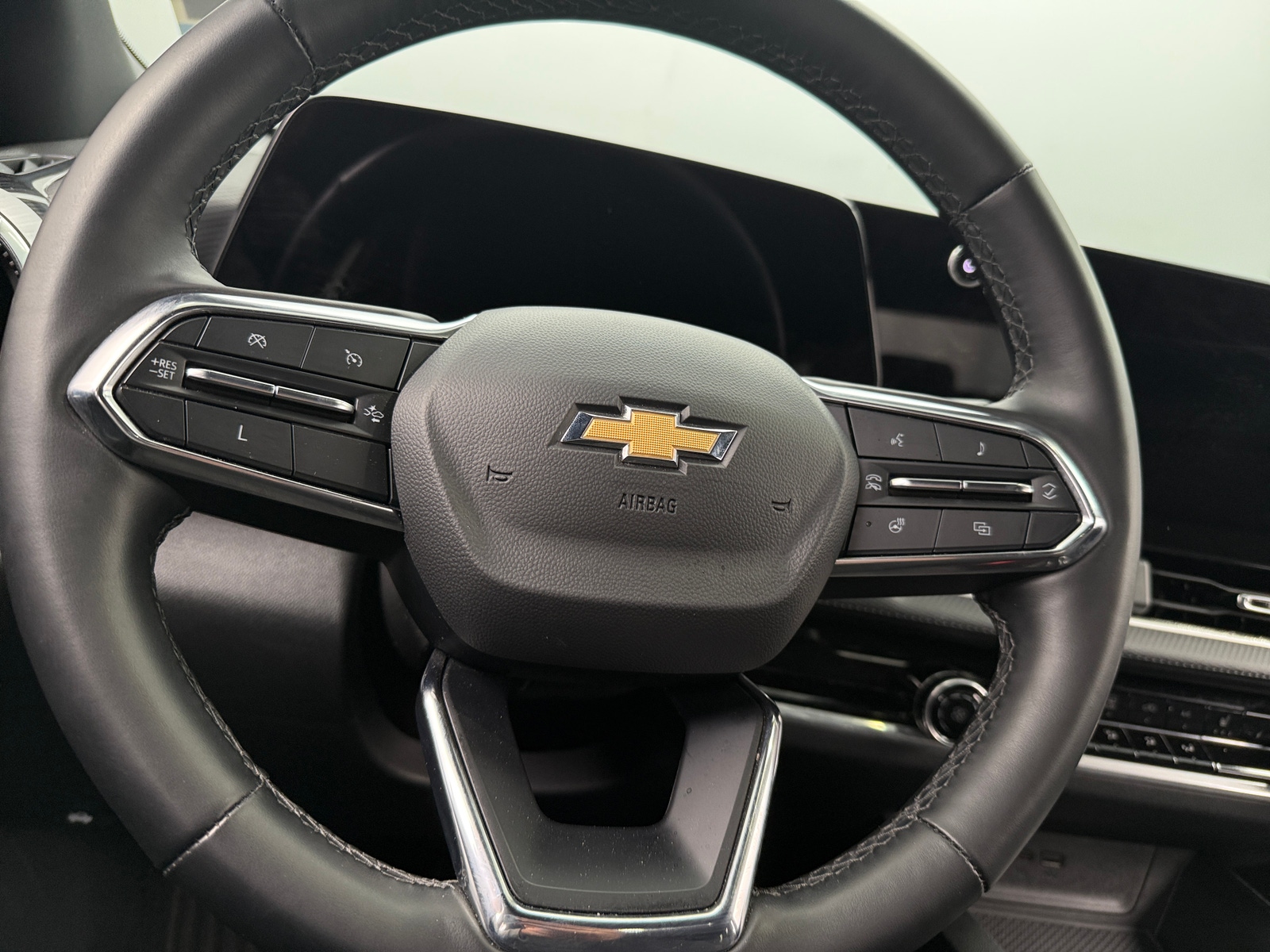 Thumbnail: 2025 Chevrolet Equinox - 5