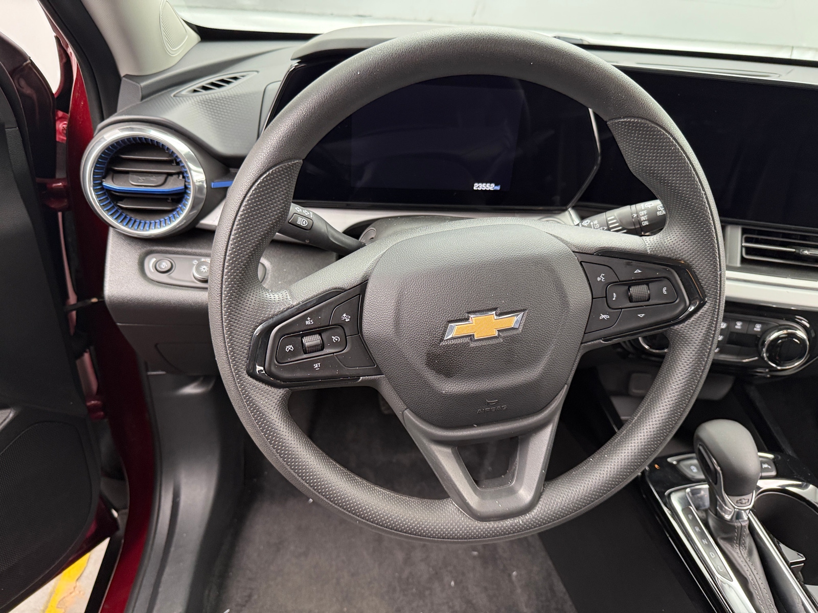 Thumbnail: 2025 Chevrolet Trax - 5